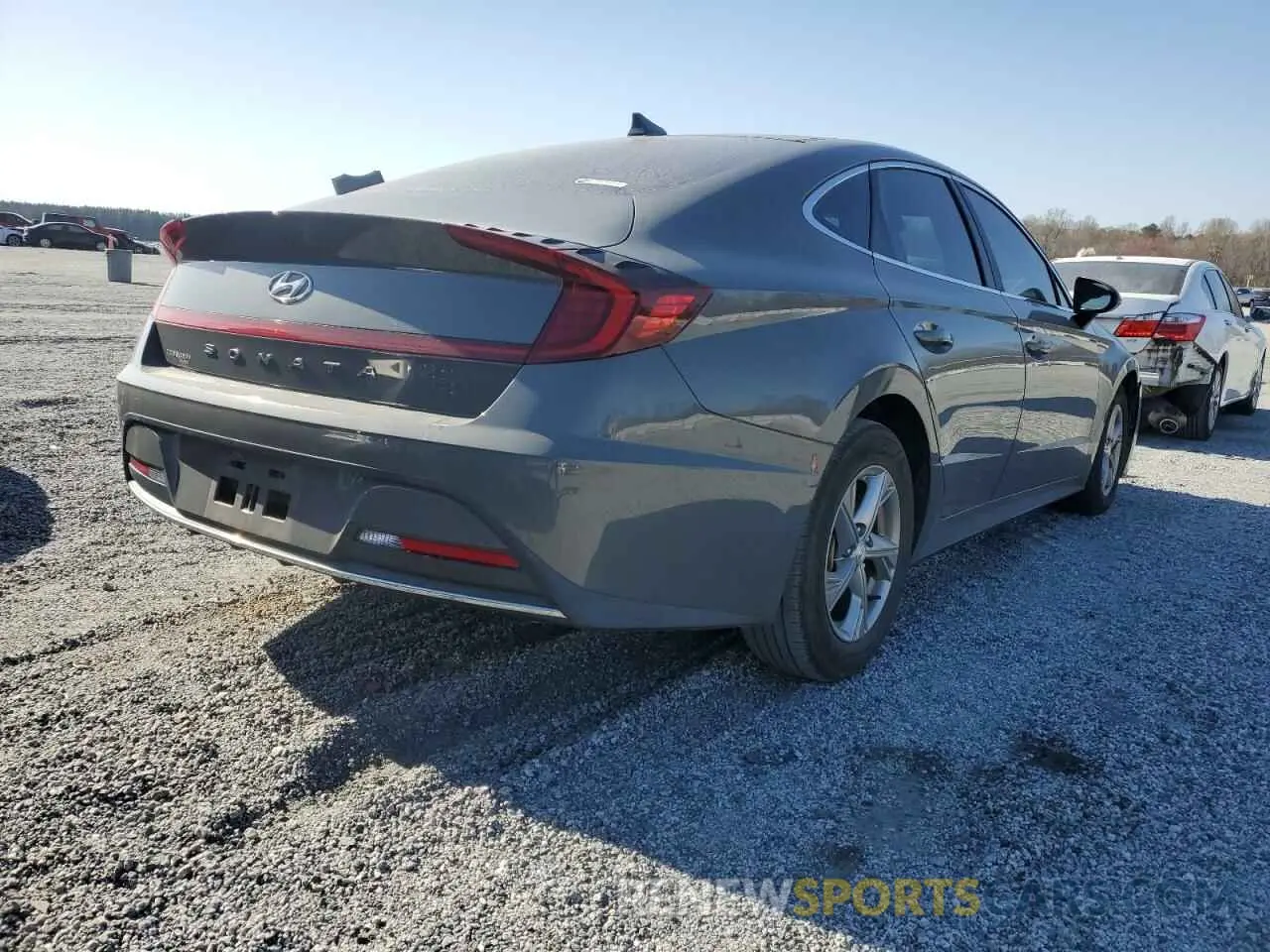 3 Photograph of a damaged car 5NPEG4JA6LH008286 HYUNDAI SONATA 2020