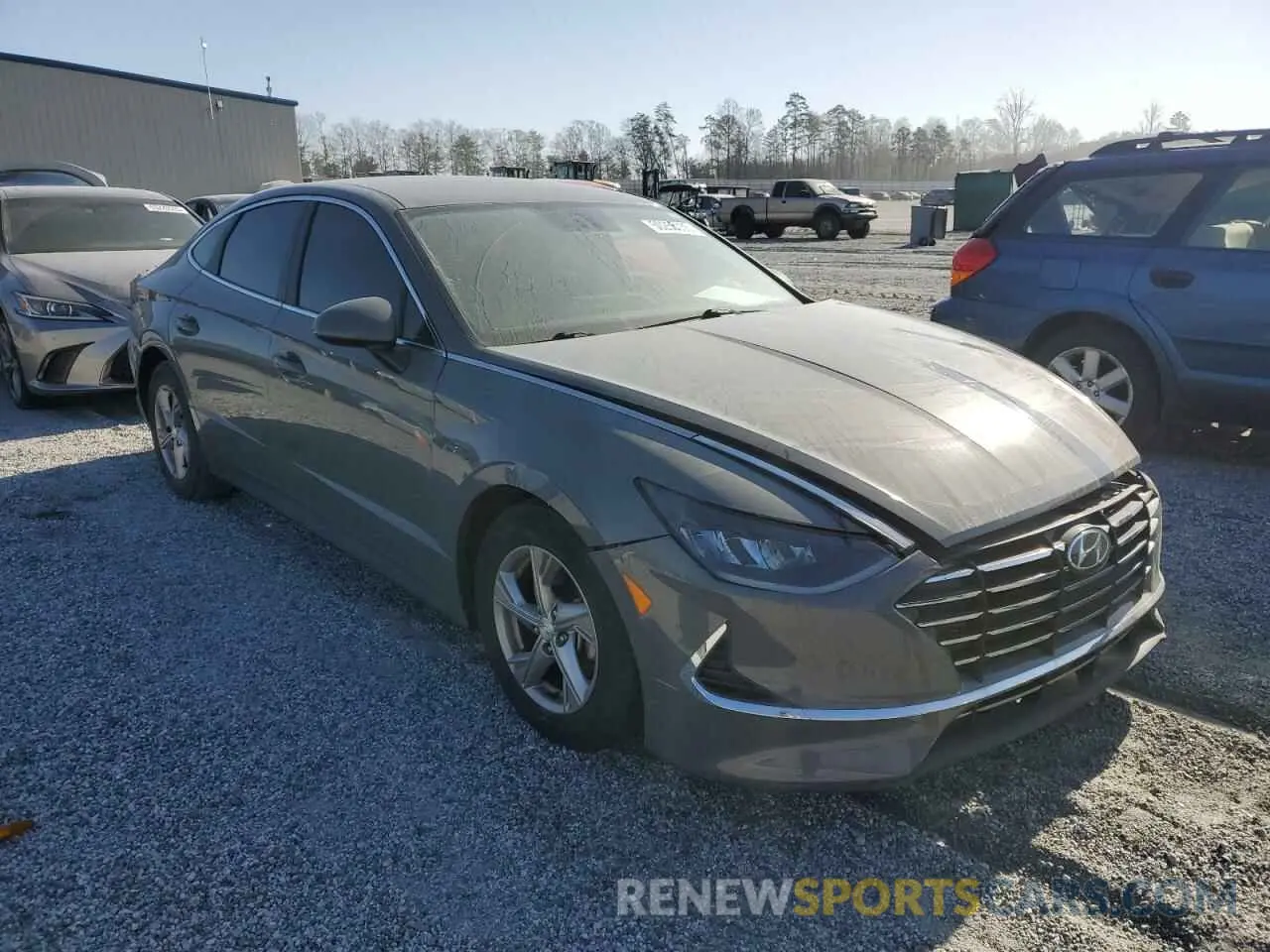 4 Photograph of a damaged car 5NPEG4JA6LH008286 HYUNDAI SONATA 2020