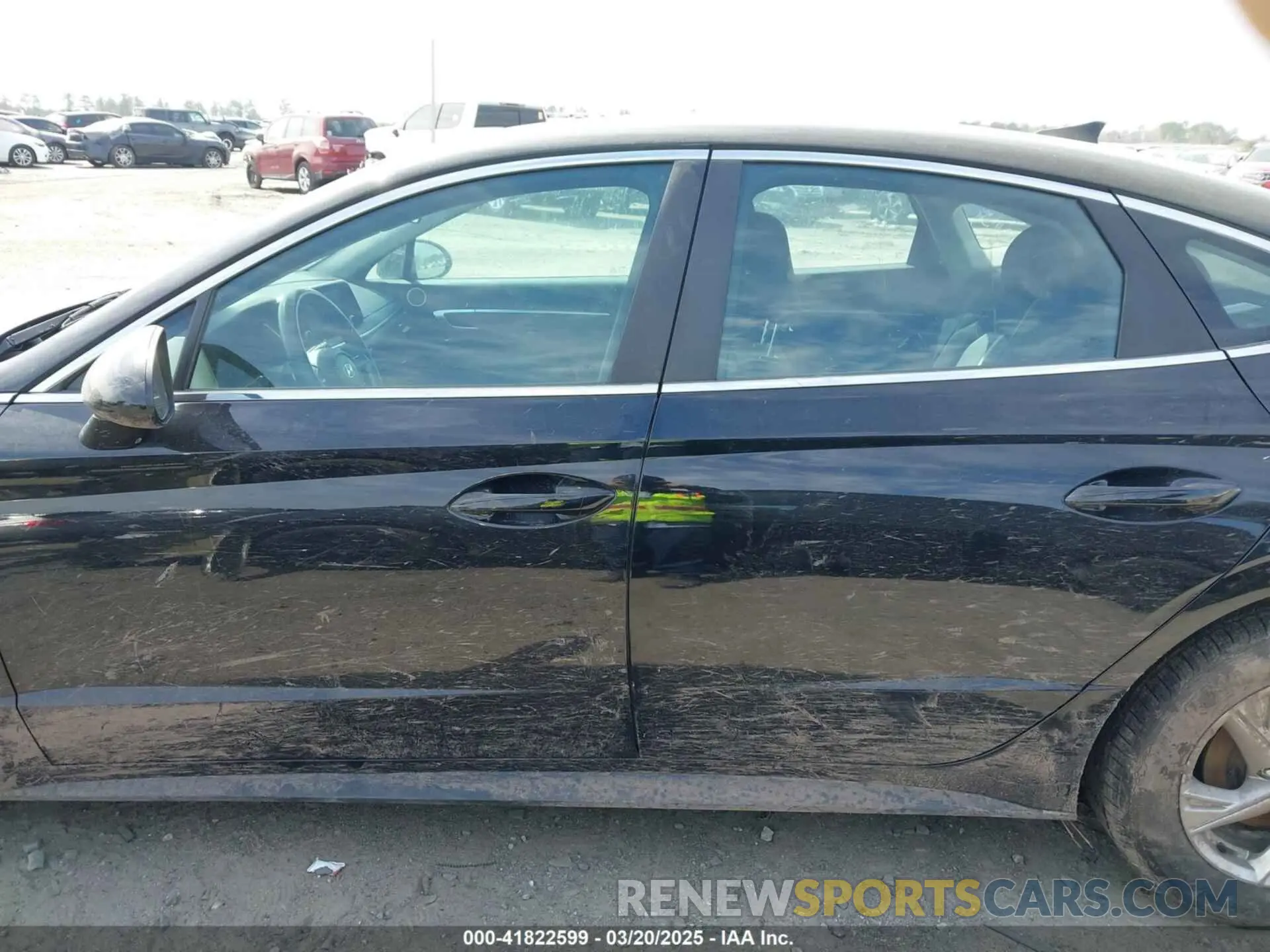 14 Photograph of a damaged car 5NPEG4JA9LH056882 HYUNDAI SONATA 2020