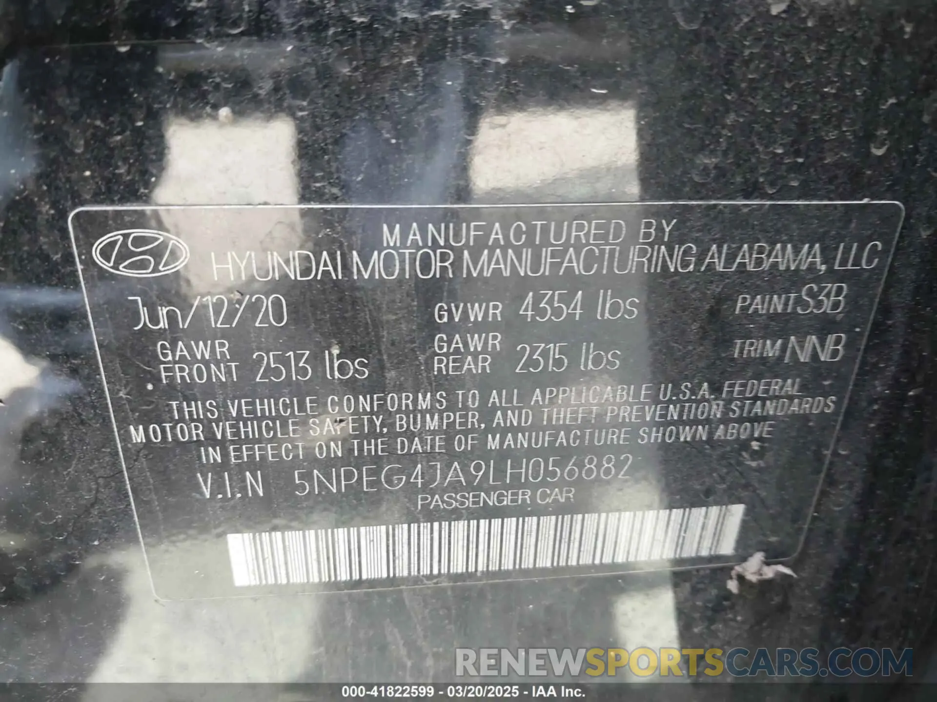 9 Photograph of a damaged car 5NPEG4JA9LH056882 HYUNDAI SONATA 2020