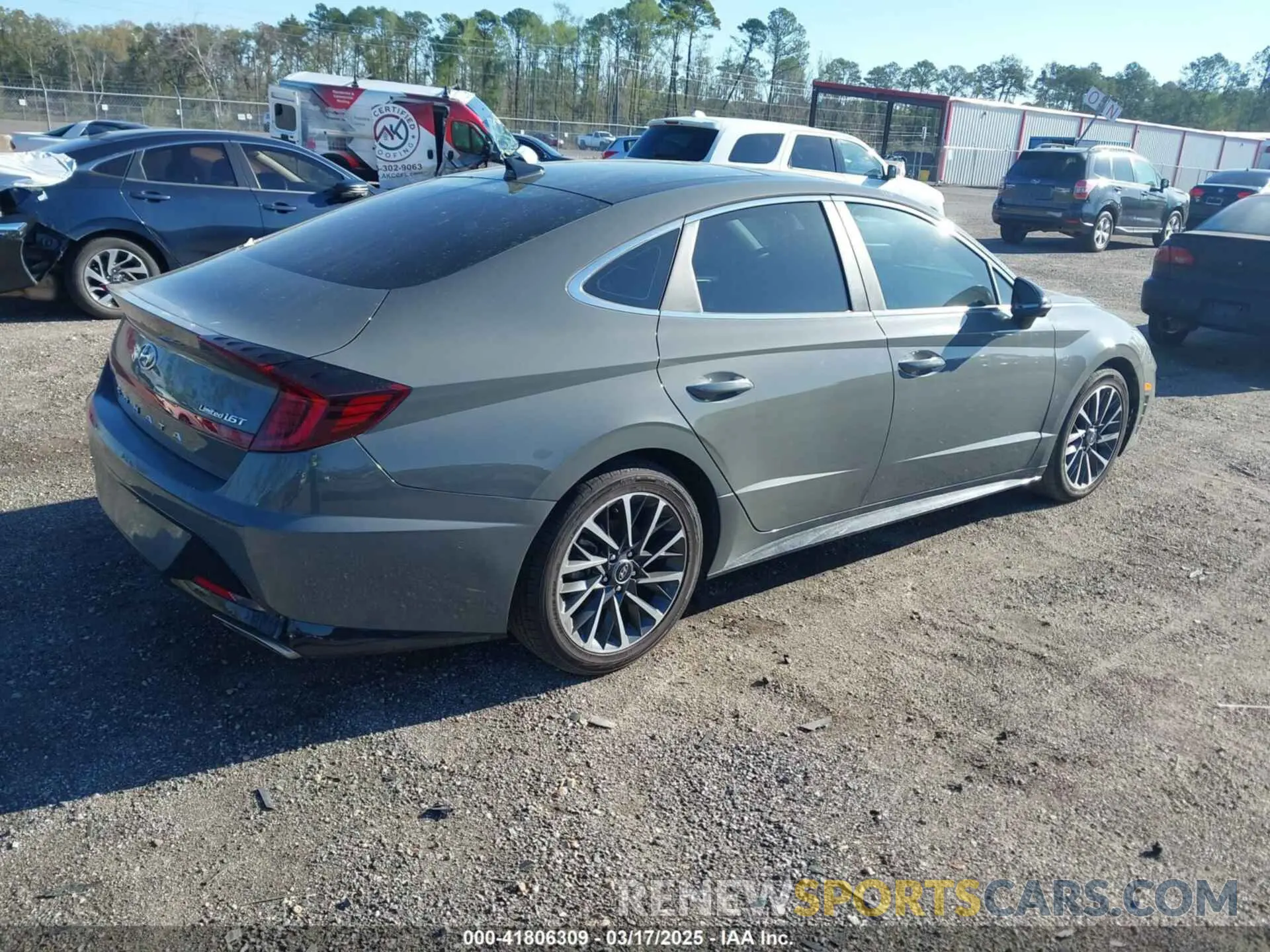 4 Photograph of a damaged car 5NPEH4J22LH021932 HYUNDAI SONATA 2020
