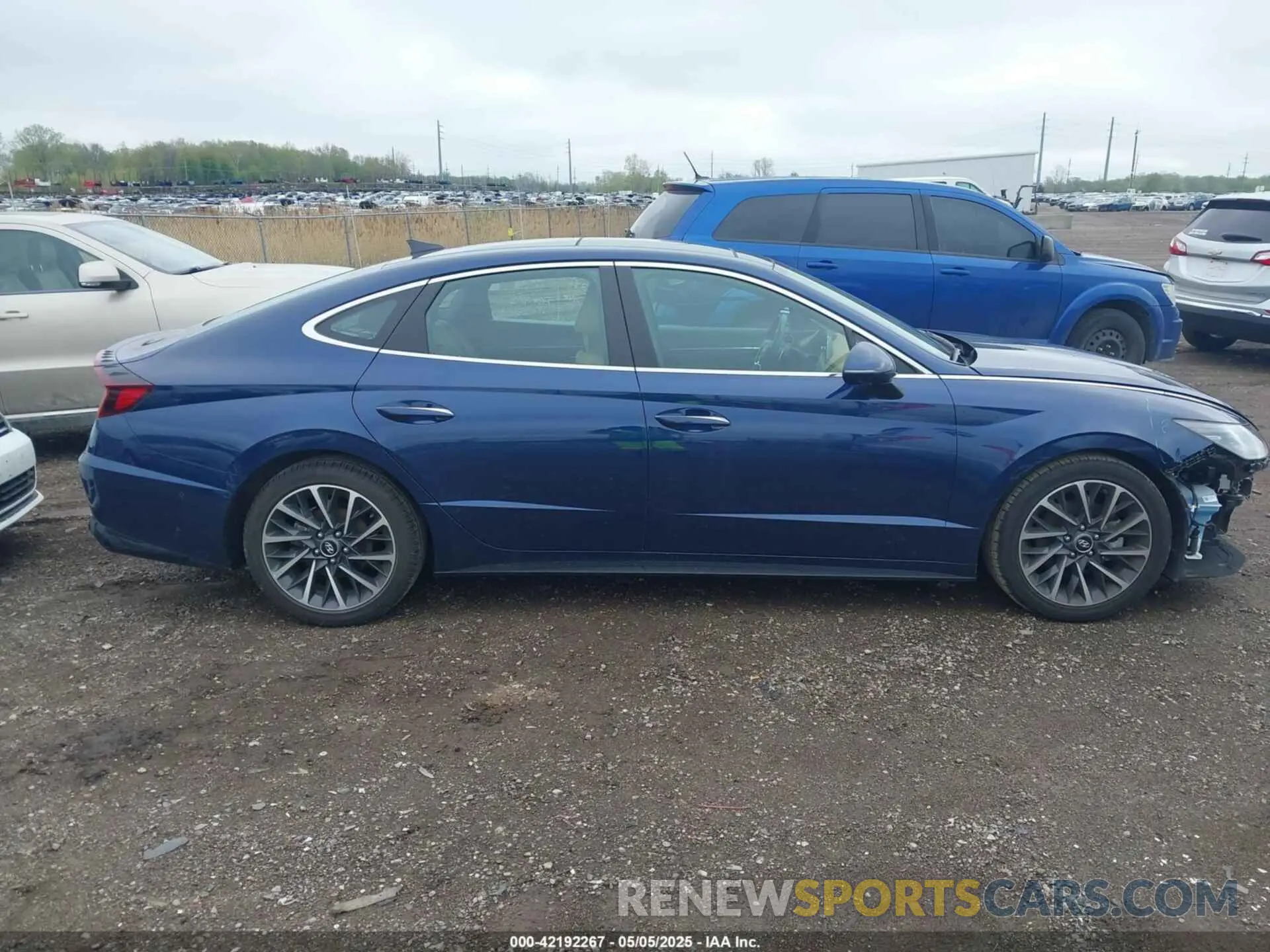 13 Photograph of a damaged car 5NPEH4J28LH040498 HYUNDAI SONATA 2020