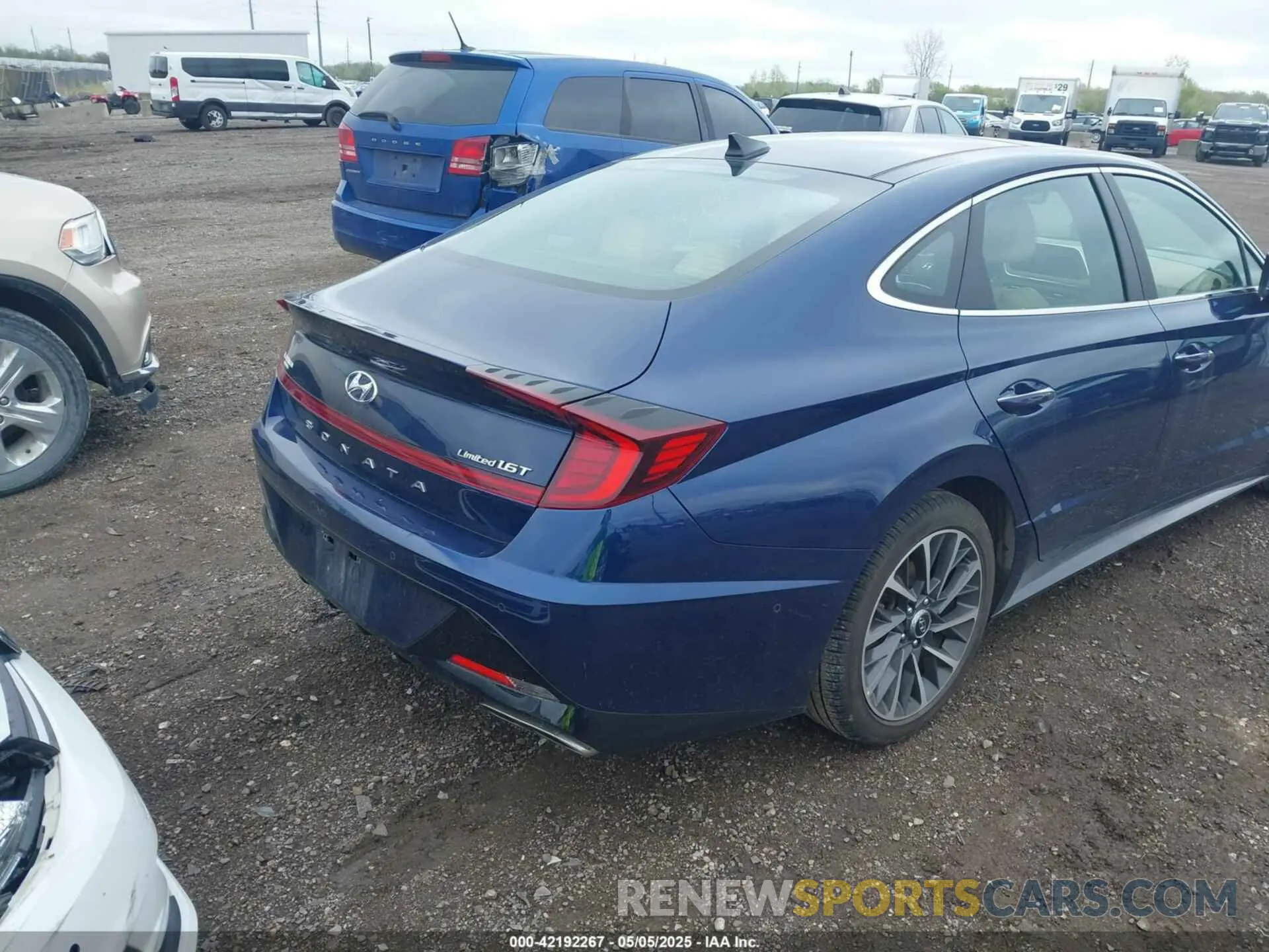 4 Photograph of a damaged car 5NPEH4J28LH040498 HYUNDAI SONATA 2020