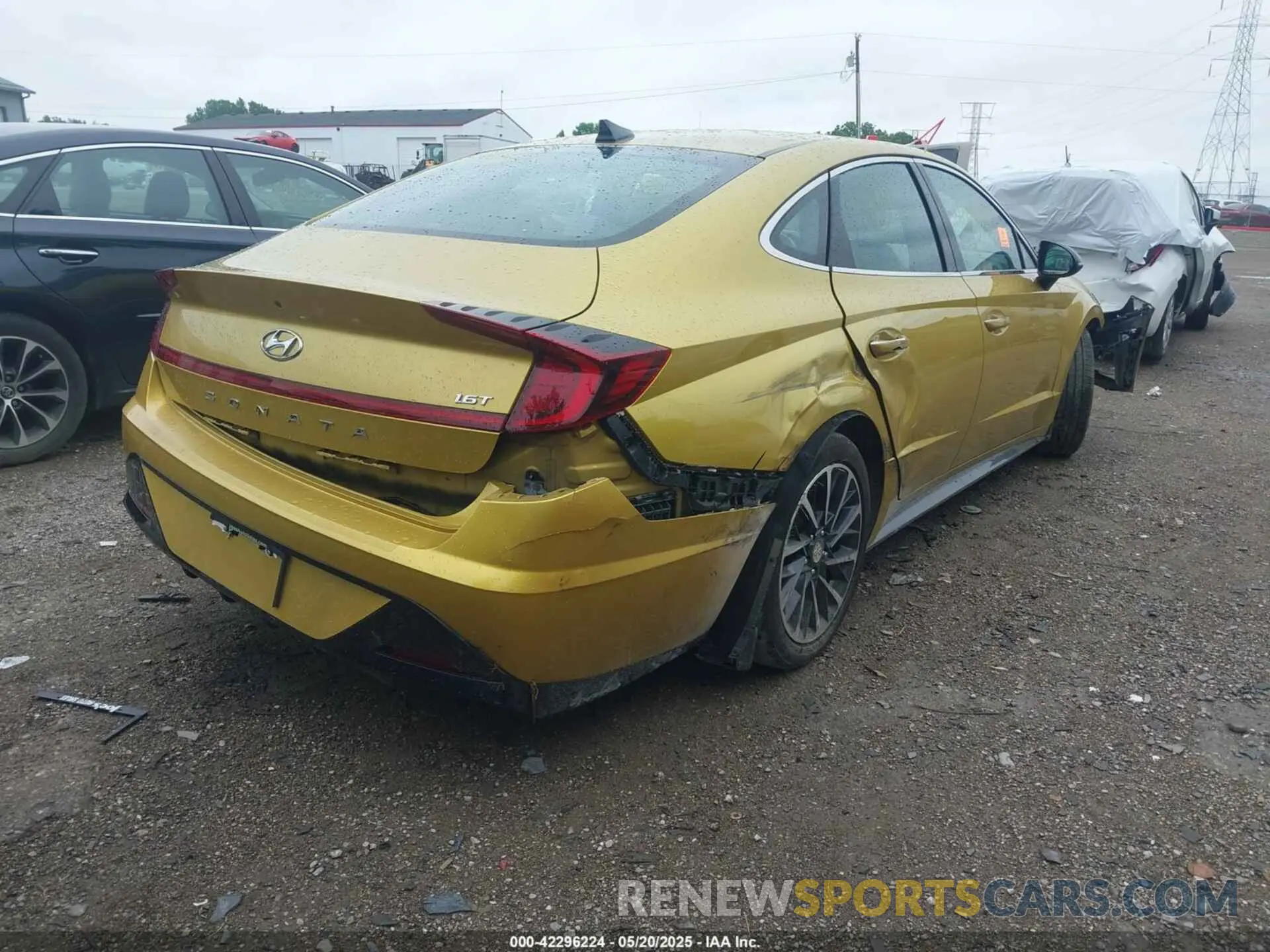 4 Photograph of a damaged car 5NPEJ4J20LH051239 HYUNDAI SONATA 2020