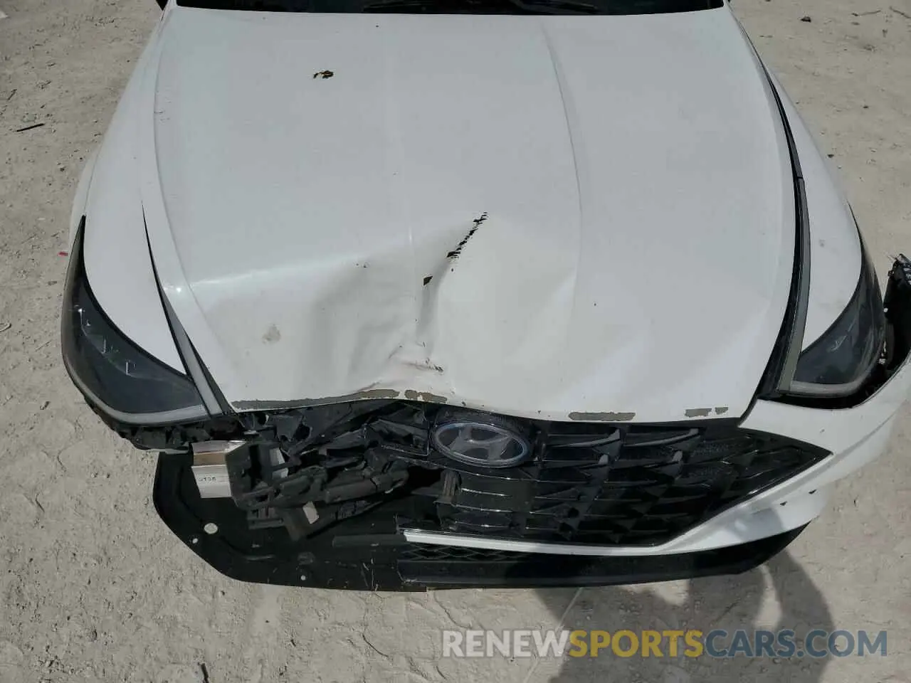 12 Photograph of a damaged car 5NPEJ4J23LH051557 HYUNDAI SONATA 2020