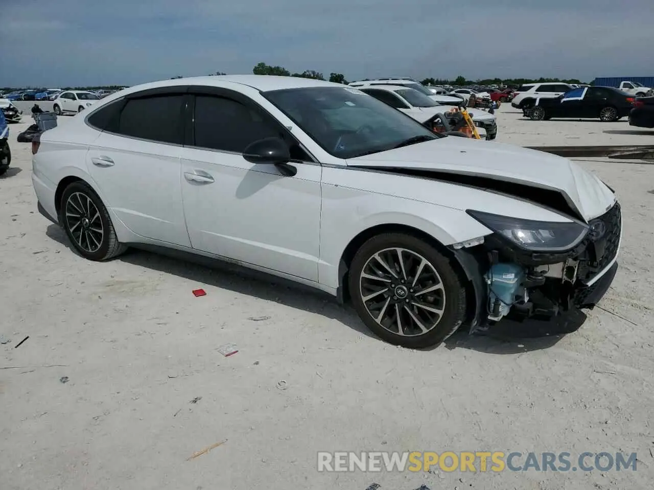 4 Photograph of a damaged car 5NPEJ4J23LH051557 HYUNDAI SONATA 2020