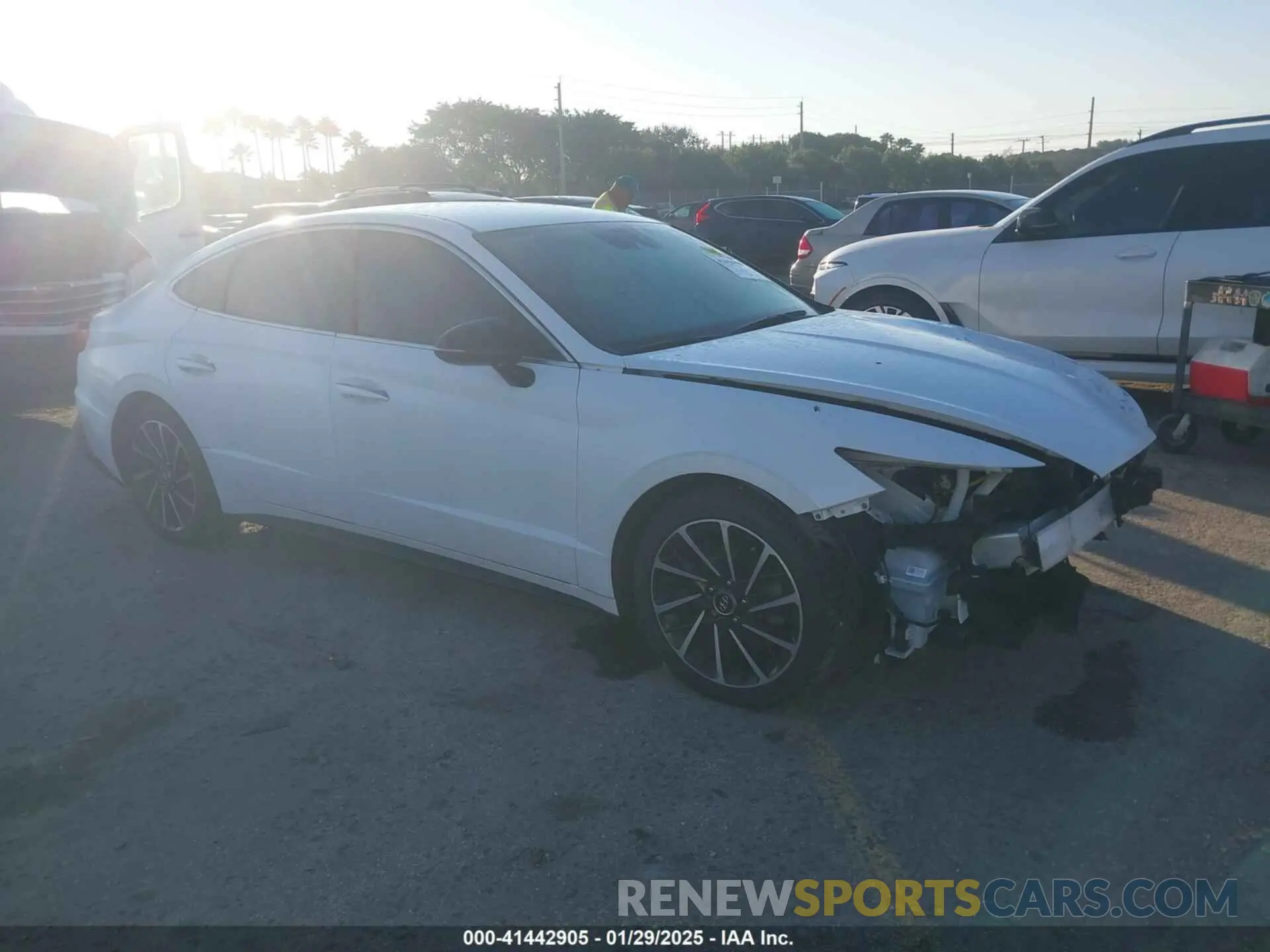 1 Фотография поврежденного автомобиля 5NPEJ4J24LH011004 HYUNDAI SONATA 2020