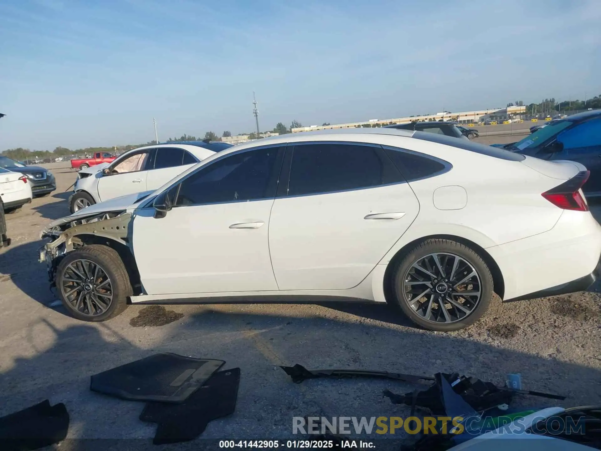 14 Фотография поврежденного автомобиля 5NPEJ4J24LH011004 HYUNDAI SONATA 2020