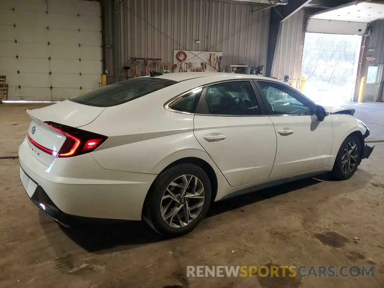3 Photograph of a damaged car 5NPEL4JA4LH012364 HYUNDAI SONATA 2020