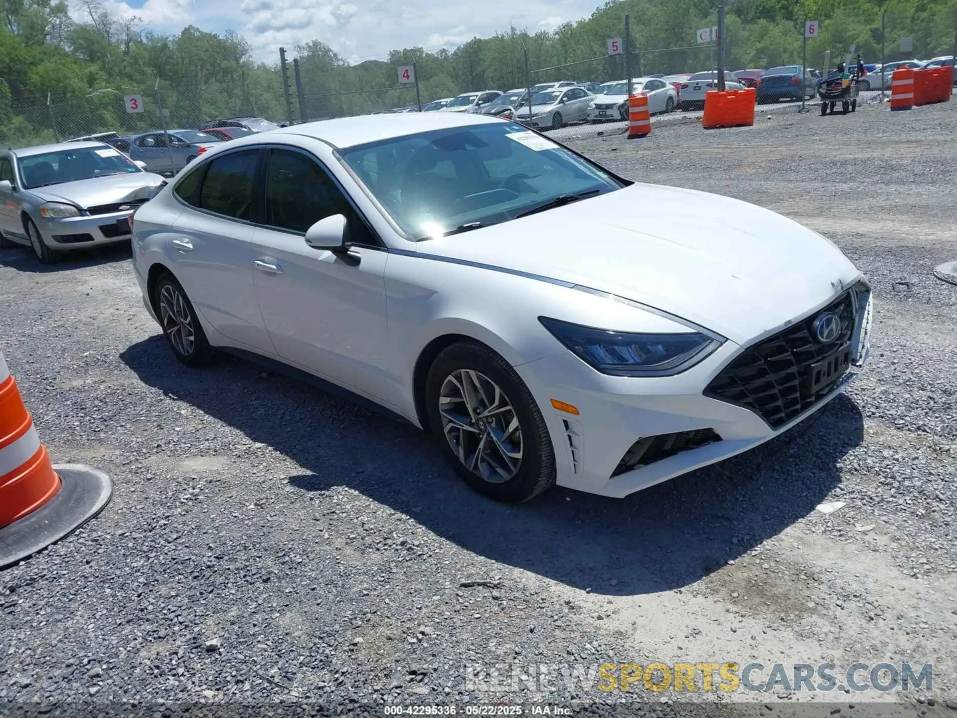 1 Photograph of a damaged car 5NPEL4JA4LH044893 HYUNDAI SONATA 2020