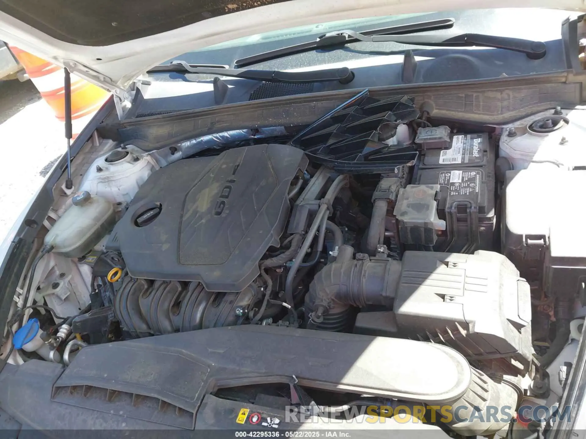 10 Photograph of a damaged car 5NPEL4JA4LH044893 HYUNDAI SONATA 2020