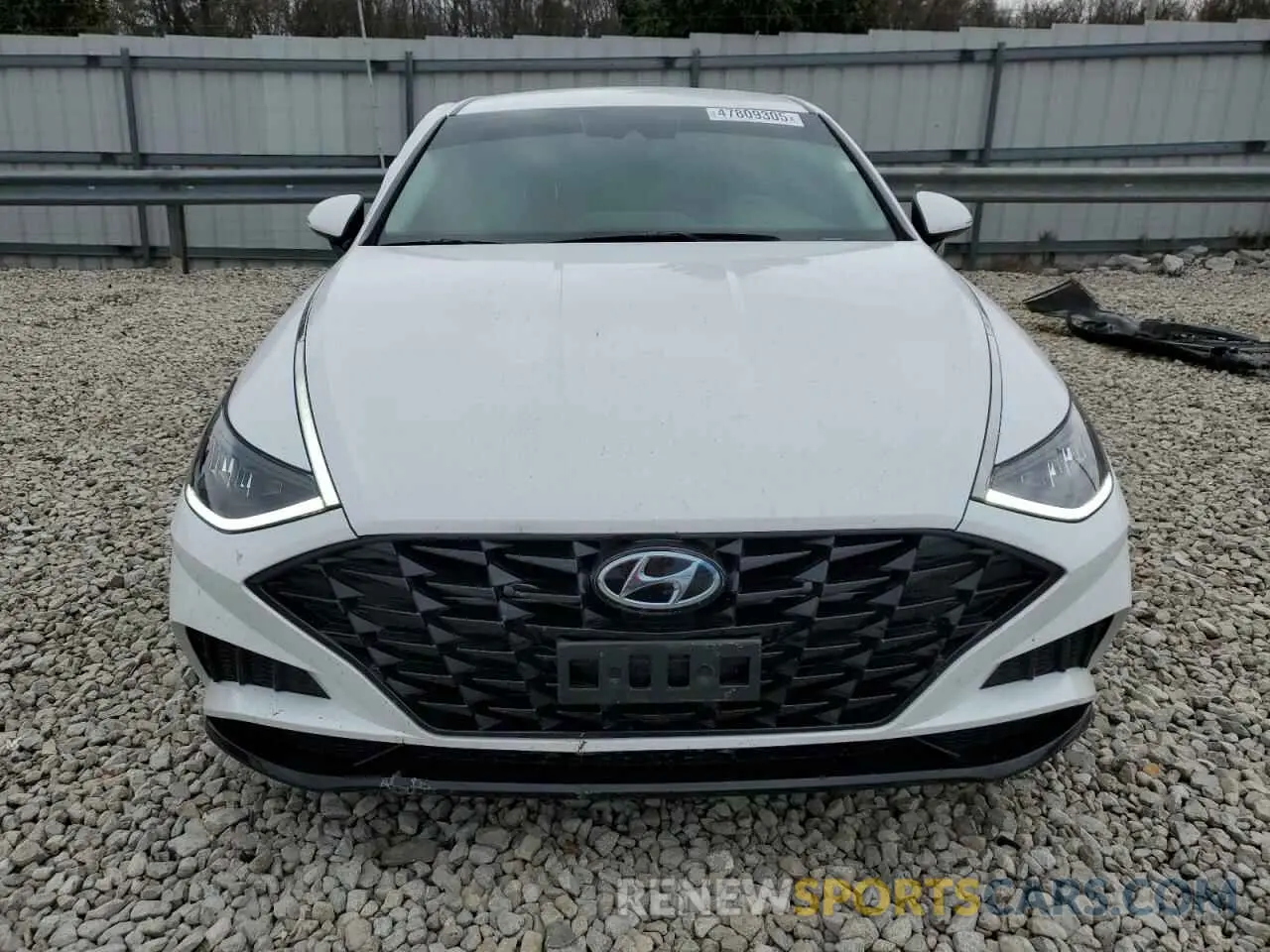 5 Photograph of a damaged car 5NPEL4JA7LH037372 HYUNDAI SONATA 2020