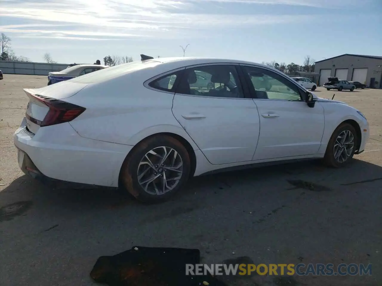 3 Photograph of a damaged car 5NPEL4JA8LH031743 HYUNDAI SONATA 2020