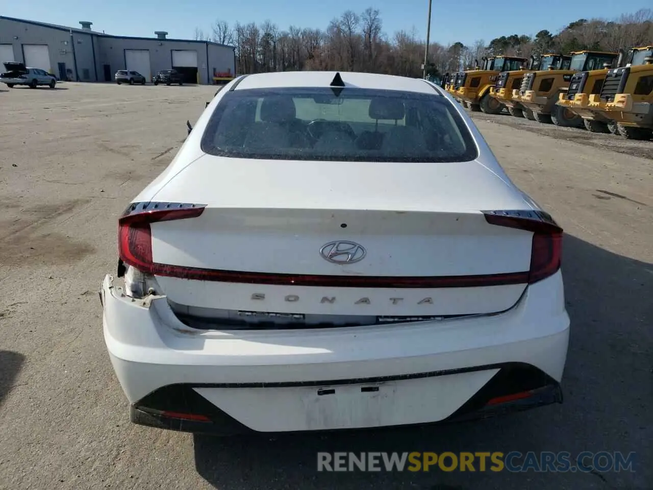 6 Photograph of a damaged car 5NPEL4JA8LH031743 HYUNDAI SONATA 2020