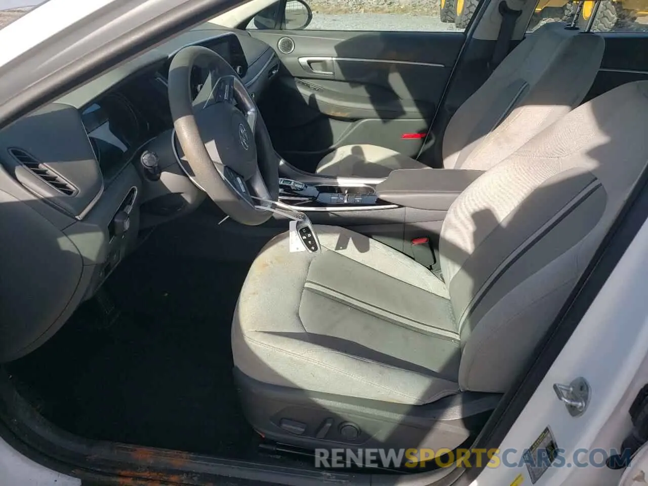 7 Photograph of a damaged car 5NPEL4JA8LH031743 HYUNDAI SONATA 2020