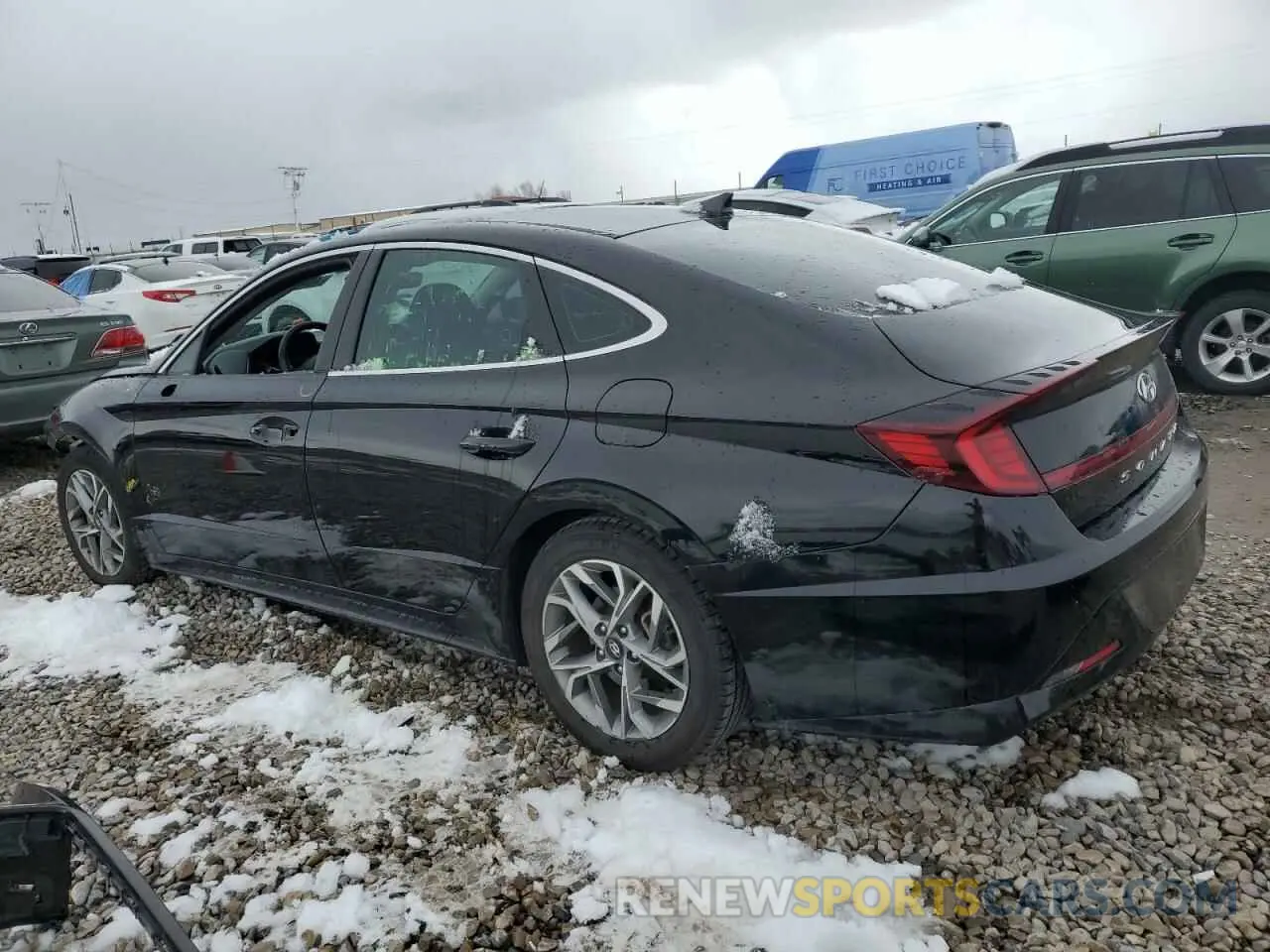 2 Photograph of a damaged car 5NPEL4JA8LH053905 HYUNDAI SONATA 2020