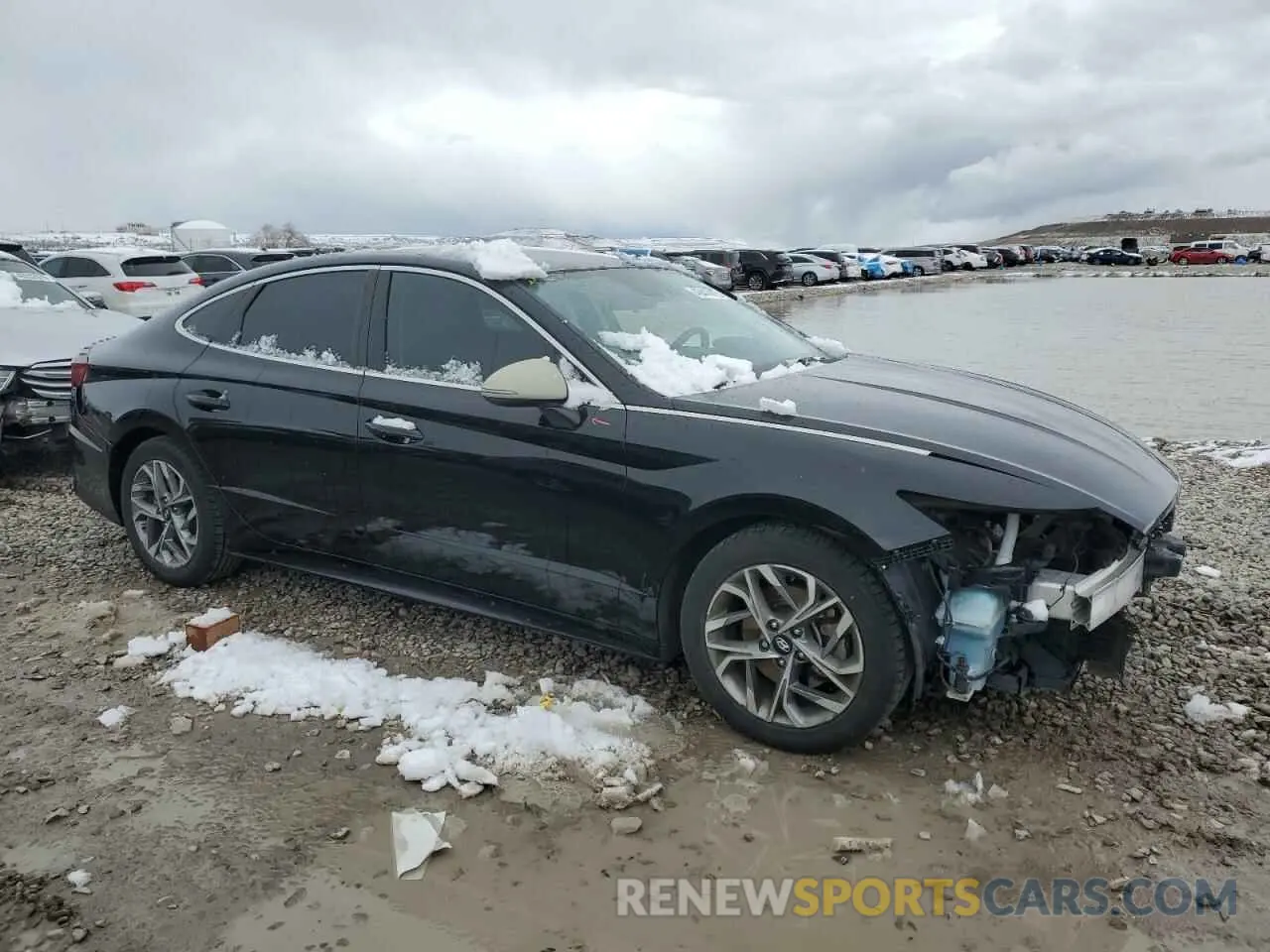 4 Photograph of a damaged car 5NPEL4JA8LH053905 HYUNDAI SONATA 2020