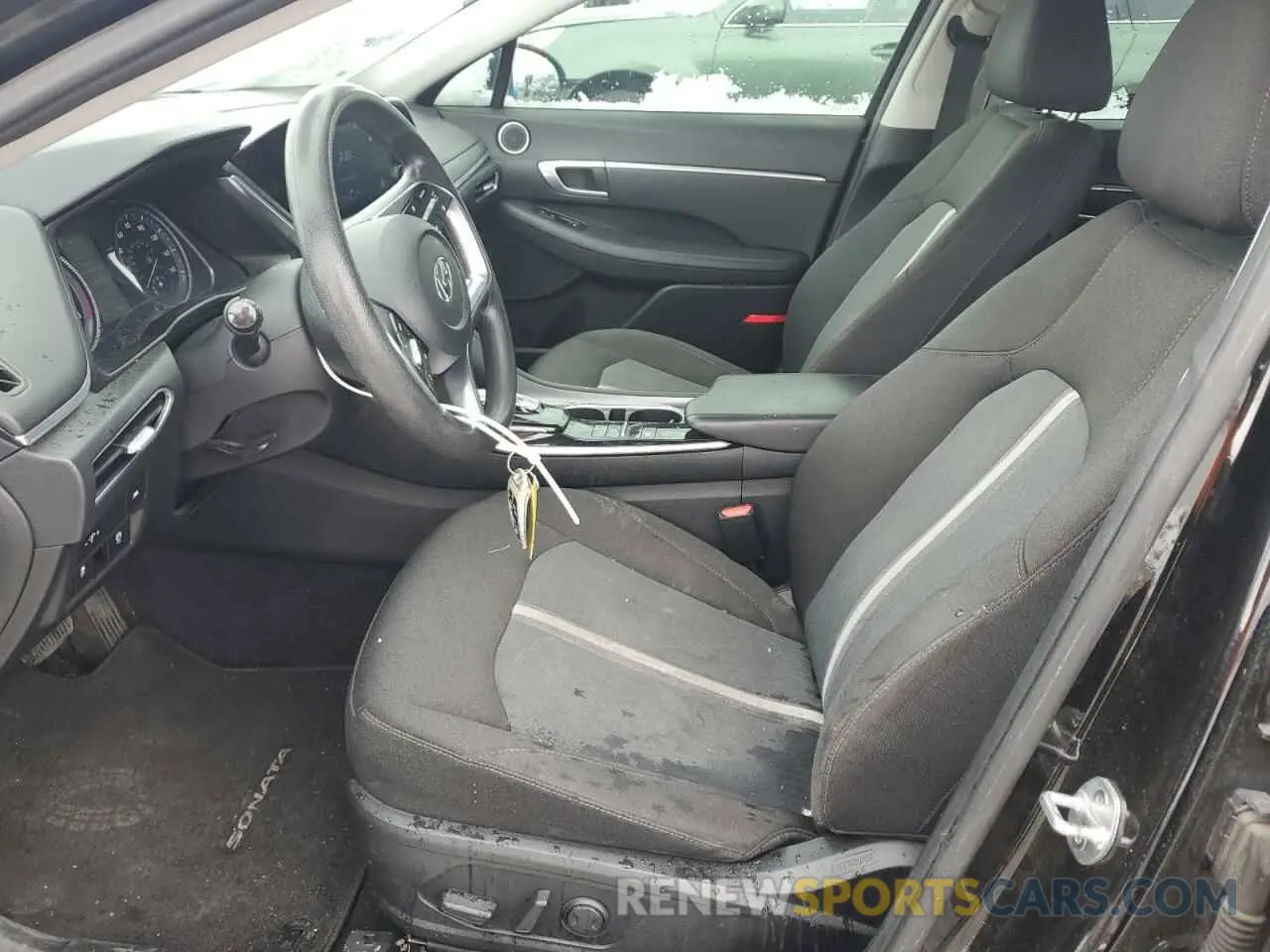 7 Photograph of a damaged car 5NPEL4JA8LH053905 HYUNDAI SONATA 2020