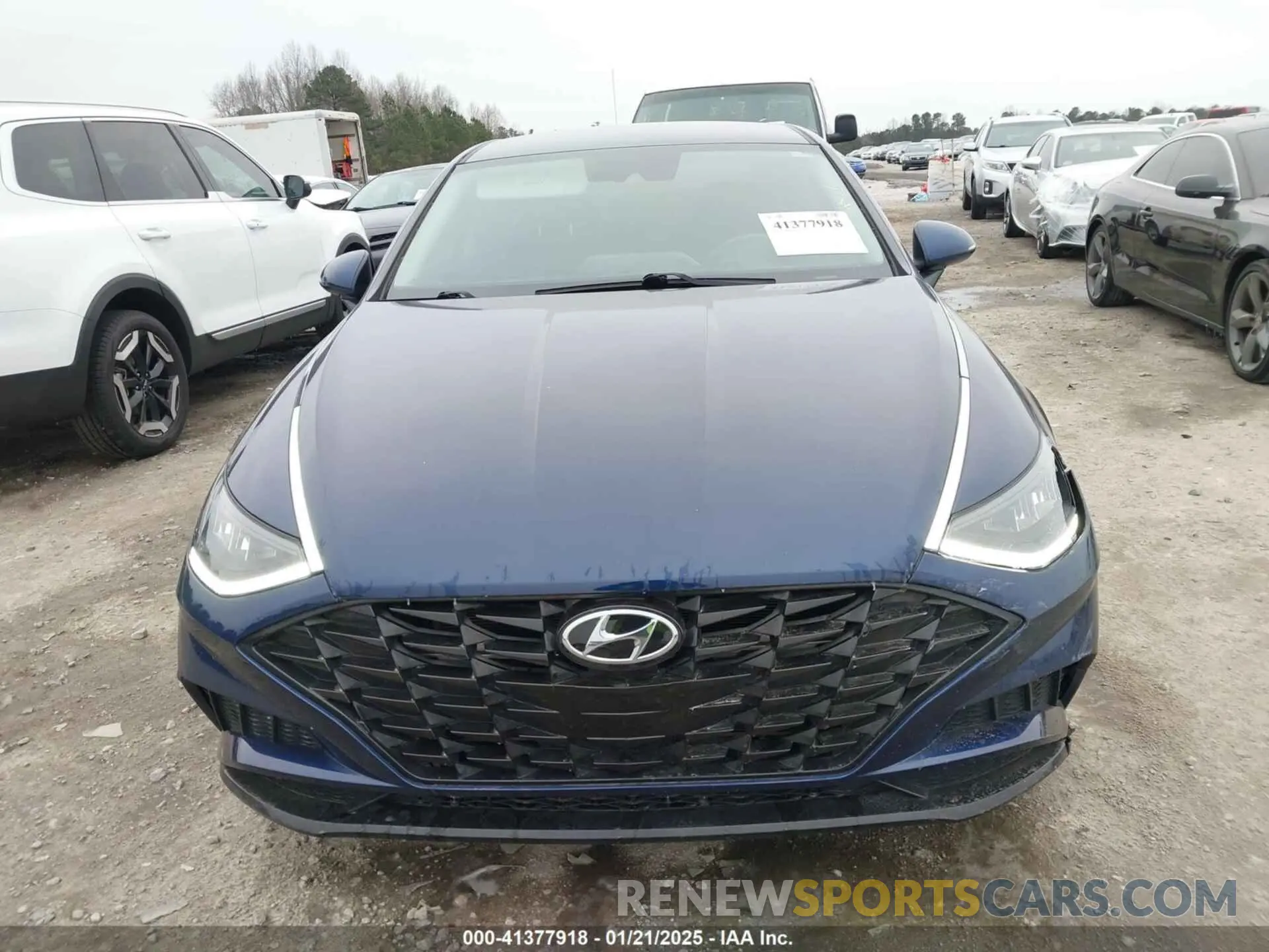 12 Photograph of a damaged car 5NPEL4JA8LH054780 HYUNDAI SONATA 2020