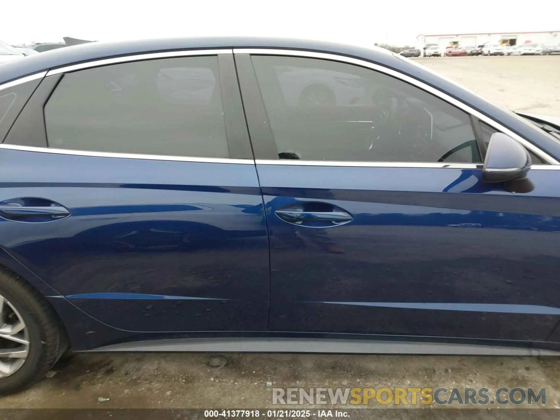 13 Photograph of a damaged car 5NPEL4JA8LH054780 HYUNDAI SONATA 2020