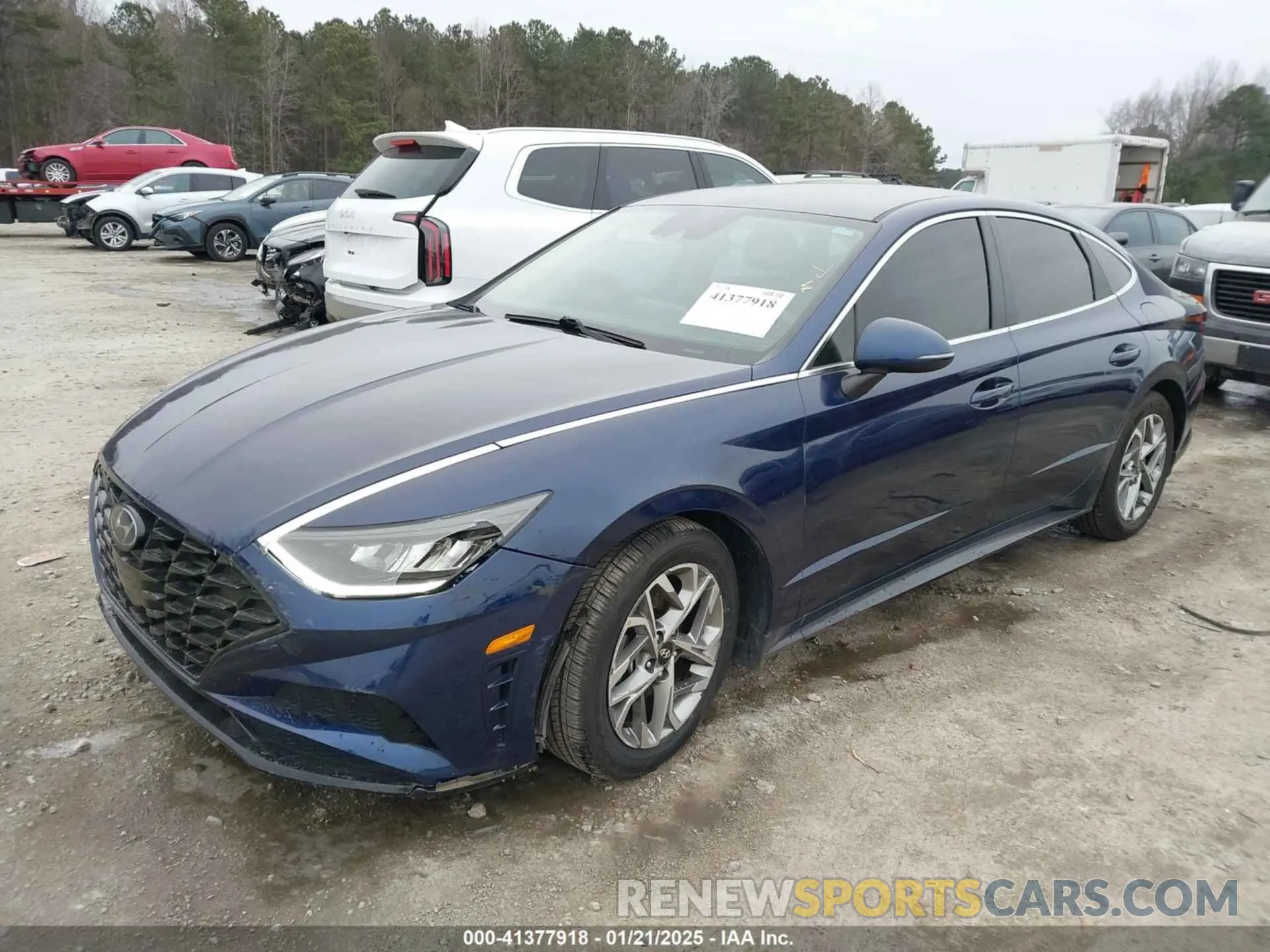 2 Photograph of a damaged car 5NPEL4JA8LH054780 HYUNDAI SONATA 2020