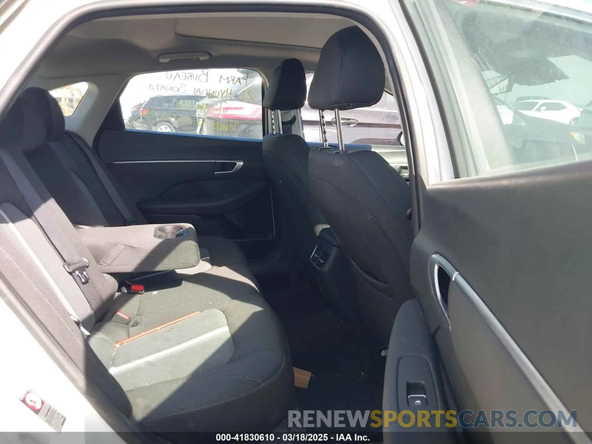 8 Photograph of a damaged car 5NPEF4JA5MH123238 HYUNDAI SONATA 2021