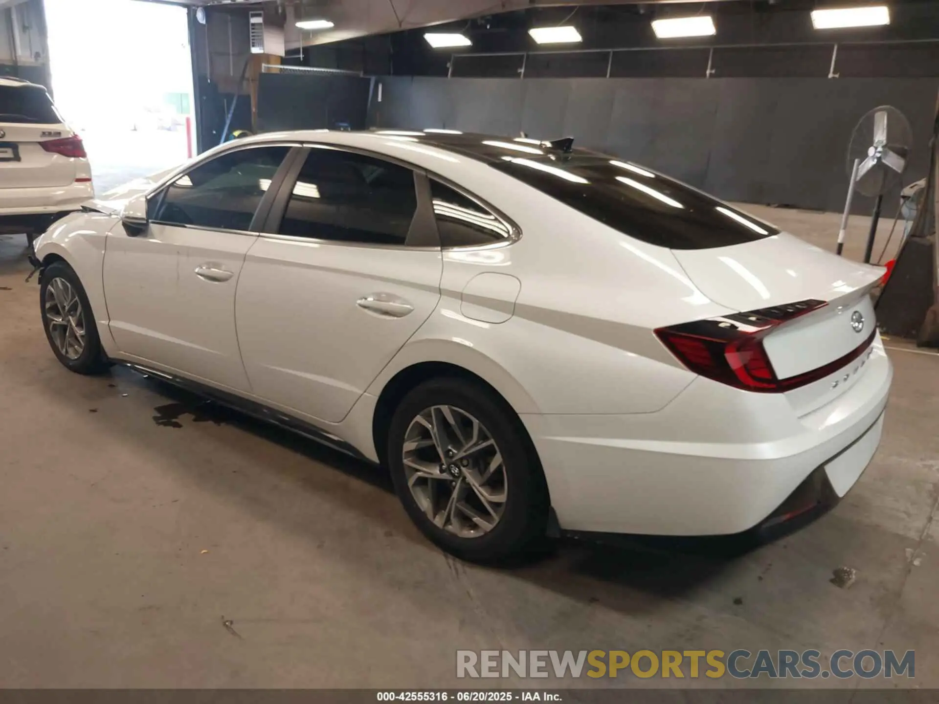 3 Фотография поврежденного автомобиля 5NPEF4JA7MH098827 HYUNDAI SONATA 2021
