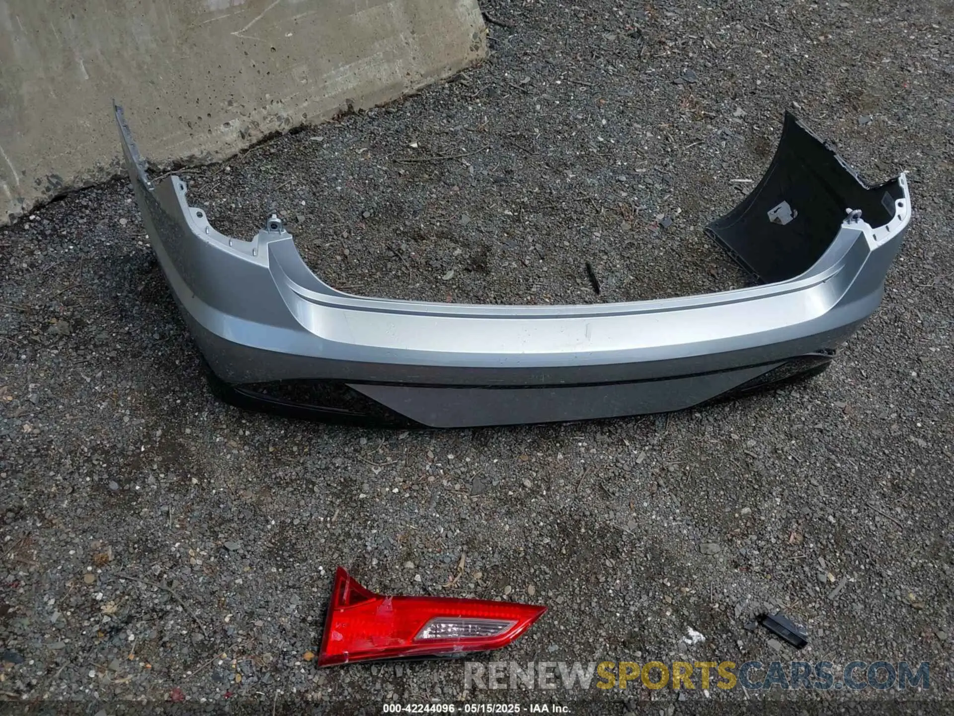 12 Photograph of a damaged car 5NPEF4JA8MH125663 HYUNDAI SONATA 2021