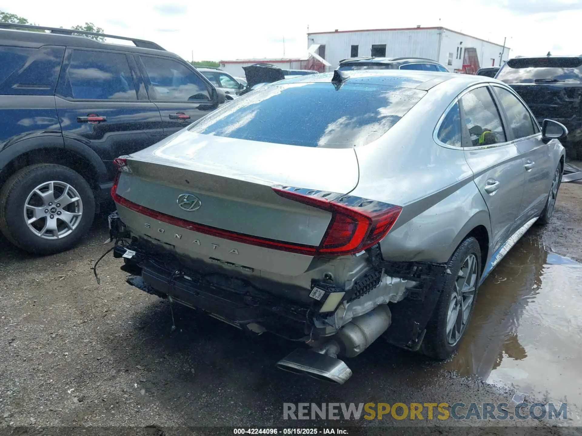 6 Photograph of a damaged car 5NPEF4JA8MH125663 HYUNDAI SONATA 2021