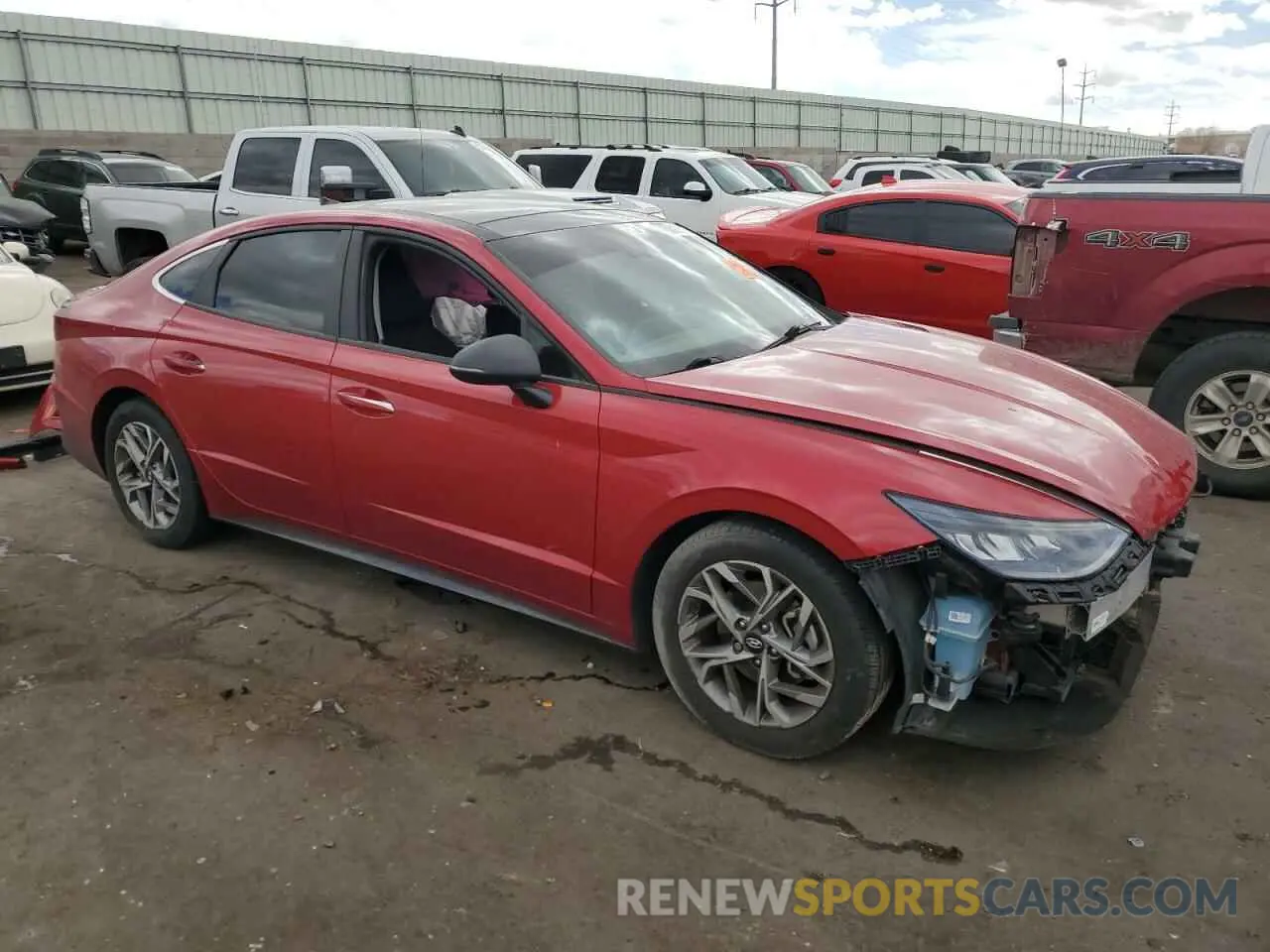 4 Photograph of a damaged car 5NPEF4JAXMH102370 HYUNDAI SONATA 2021