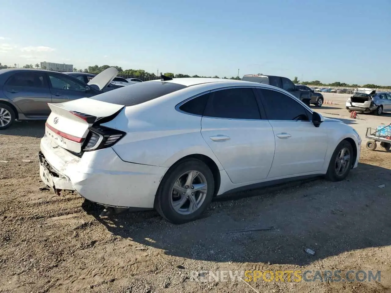 3 Photograph of a damaged car 5NPEG4JA0MH077332 HYUNDAI SONATA 2021