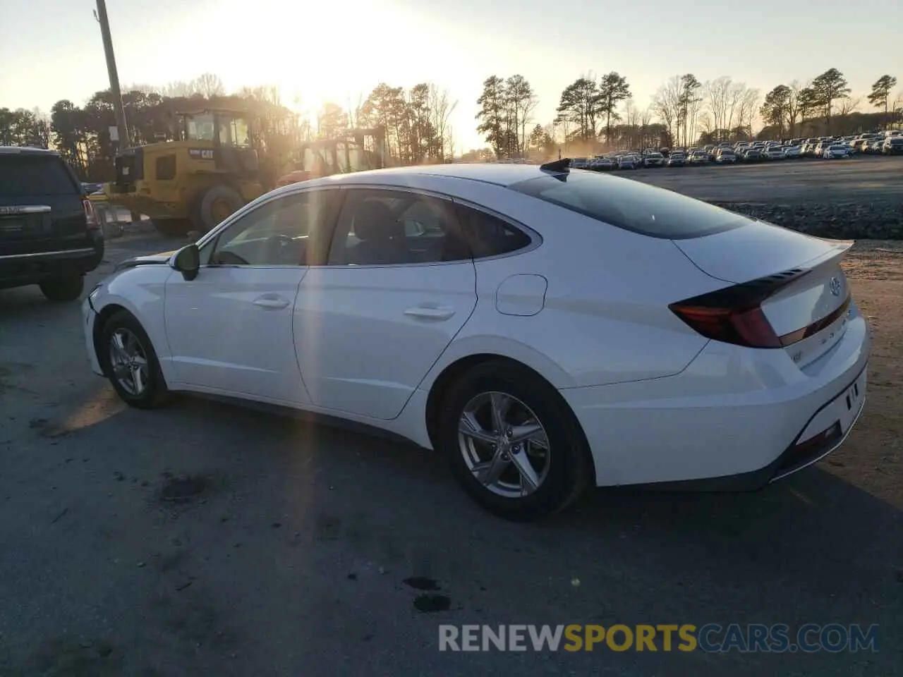 2 Photograph of a damaged car 5NPEG4JA0MH111642 HYUNDAI SONATA 2021