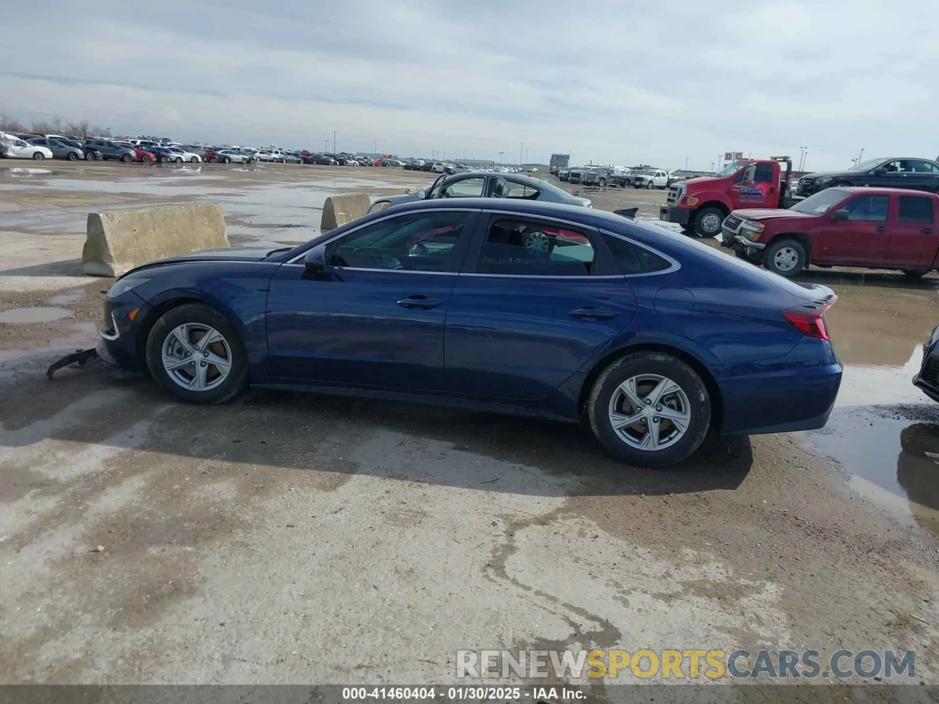 13 Photograph of a damaged car 5NPEG4JA2MH104899 HYUNDAI SONATA 2021