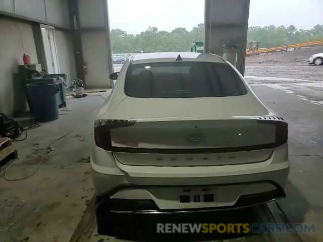 13 Photograph of a damaged car 5NPEG4JA4MH121767 HYUNDAI SONATA 2021