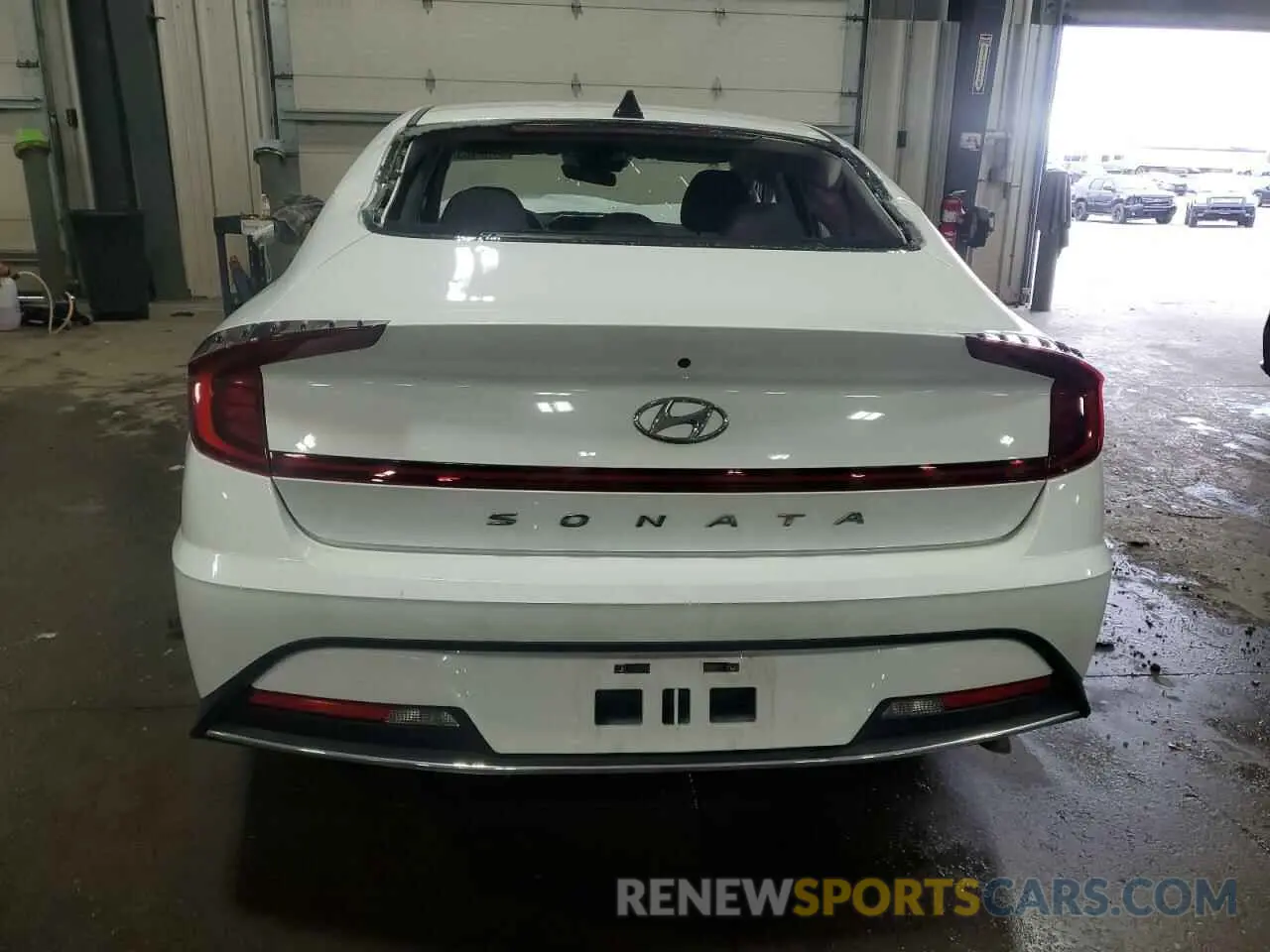 6 Photograph of a damaged car 5NPEG4JA6MH114514 HYUNDAI SONATA 2021