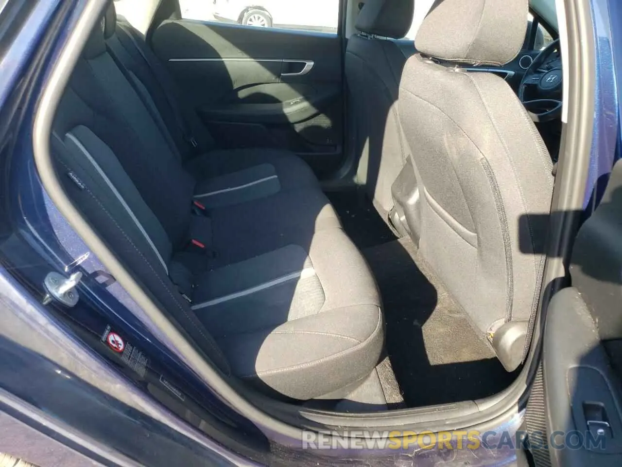 10 Photograph of a damaged car 5NPEG4JA6MH118319 HYUNDAI SONATA 2021