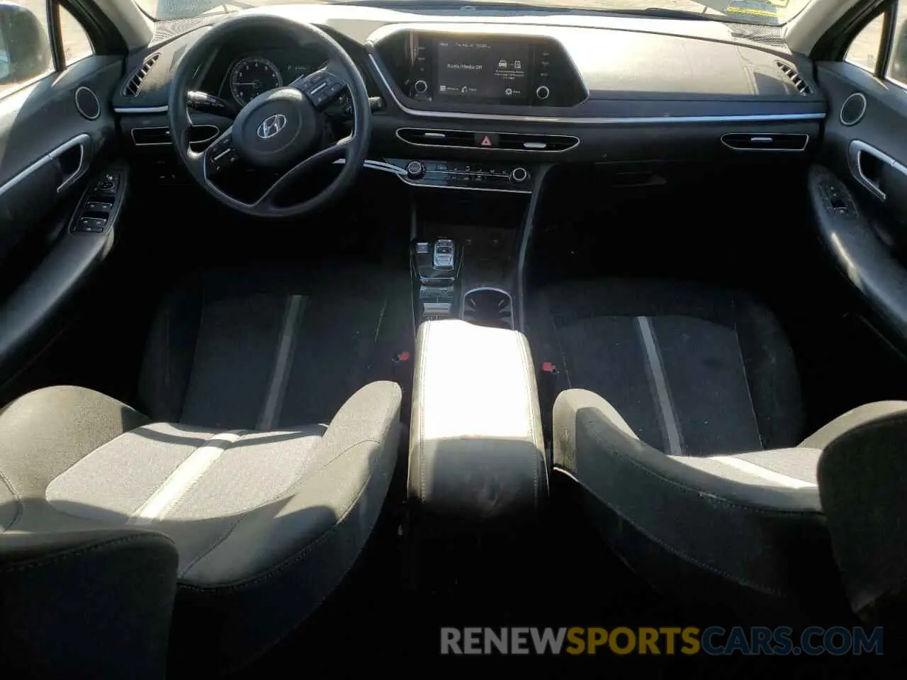8 Photograph of a damaged car 5NPEG4JA7MH095102 HYUNDAI SONATA 2021