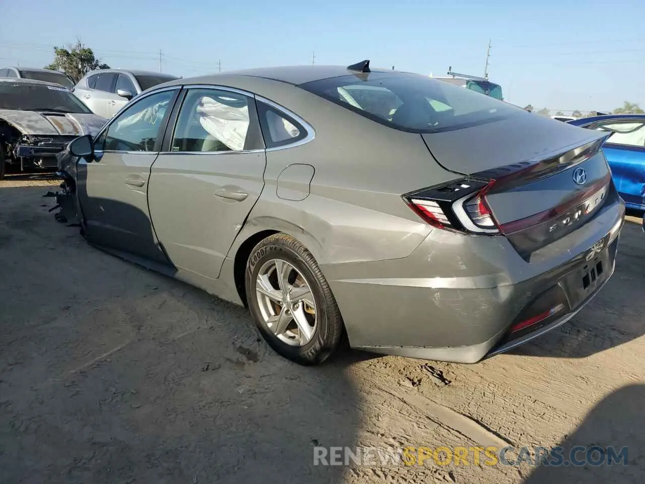 2 Photograph of a damaged car 5NPEG4JA7MH112657 HYUNDAI SONATA 2021