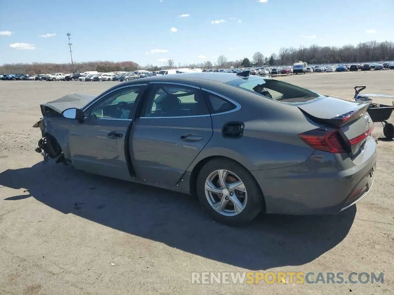 2 Photograph of a damaged car 5NPEG4JA8MH103868 HYUNDAI SONATA 2021