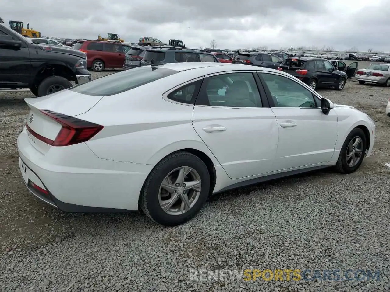 3 Photograph of a damaged car 5NPEG4JA9MH069598 HYUNDAI SONATA 2021