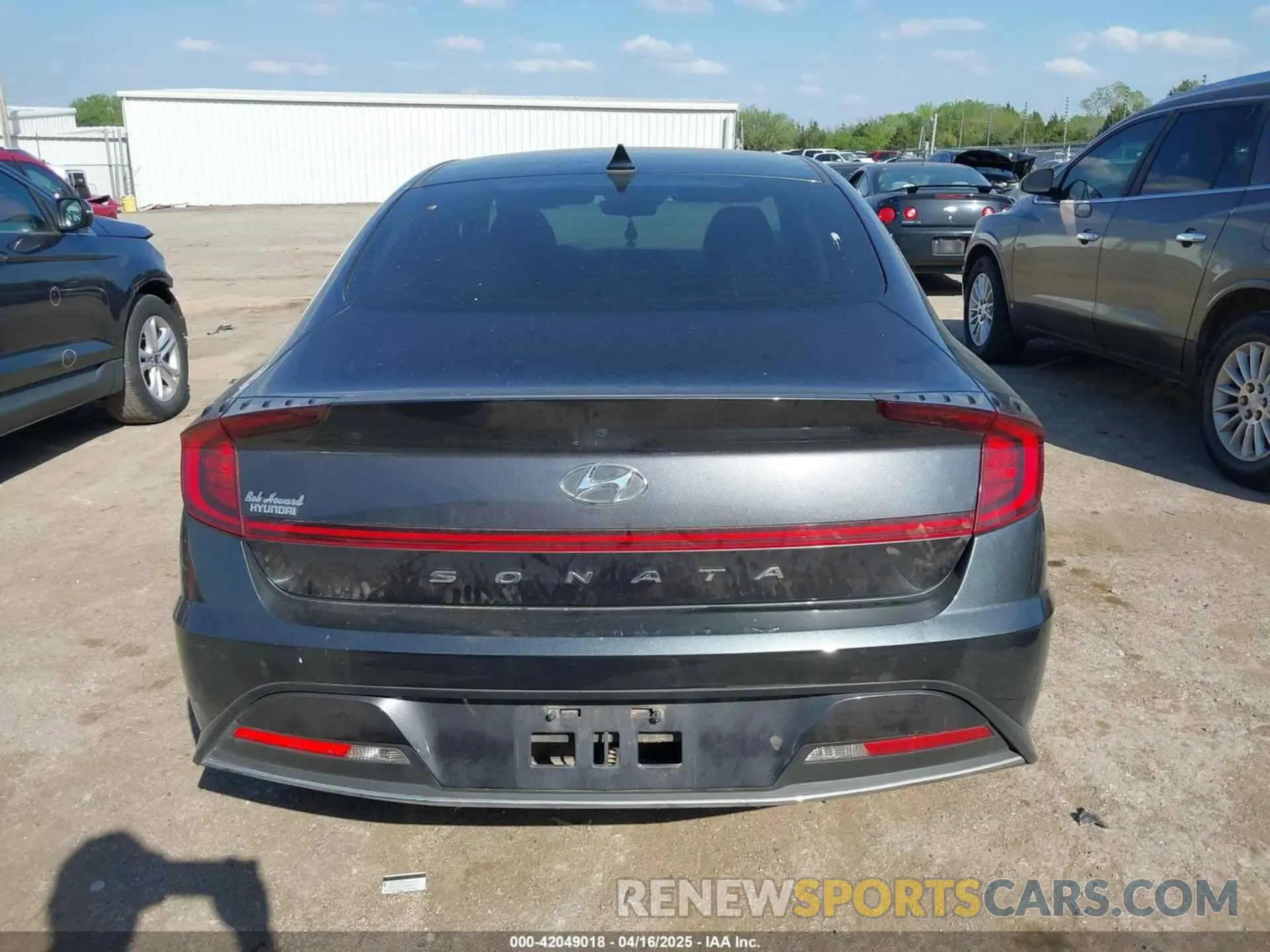 16 Photograph of a damaged car 5NPEG4JA9MH113342 HYUNDAI SONATA 2021