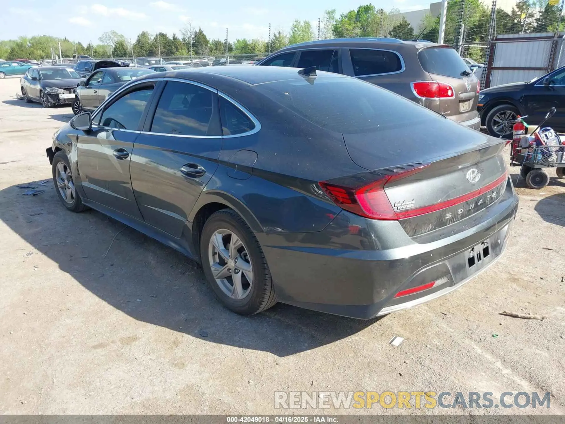 3 Photograph of a damaged car 5NPEG4JA9MH113342 HYUNDAI SONATA 2021