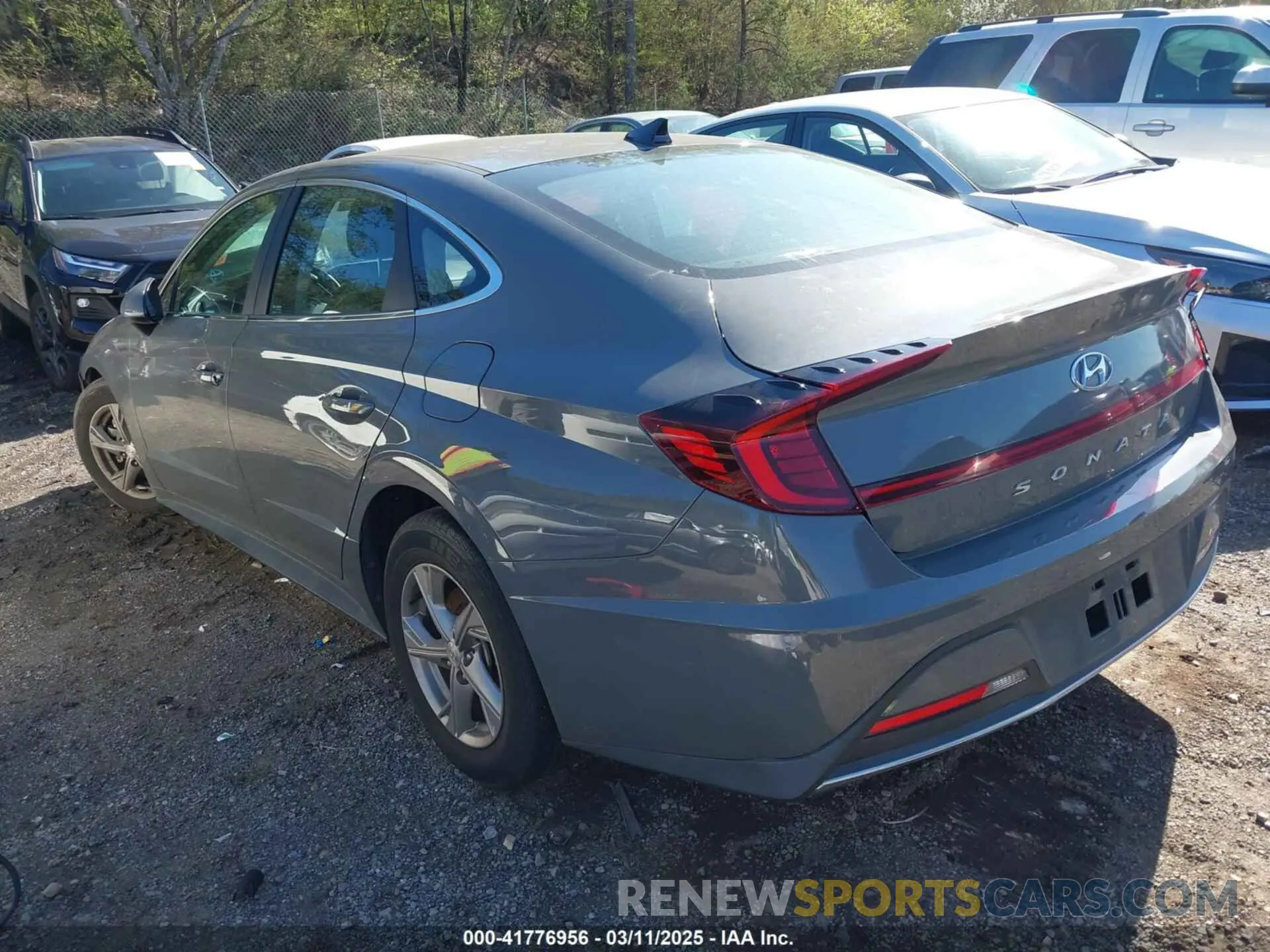 3 Photograph of a damaged car 5NPEG4JAXMH074163 HYUNDAI SONATA 2021