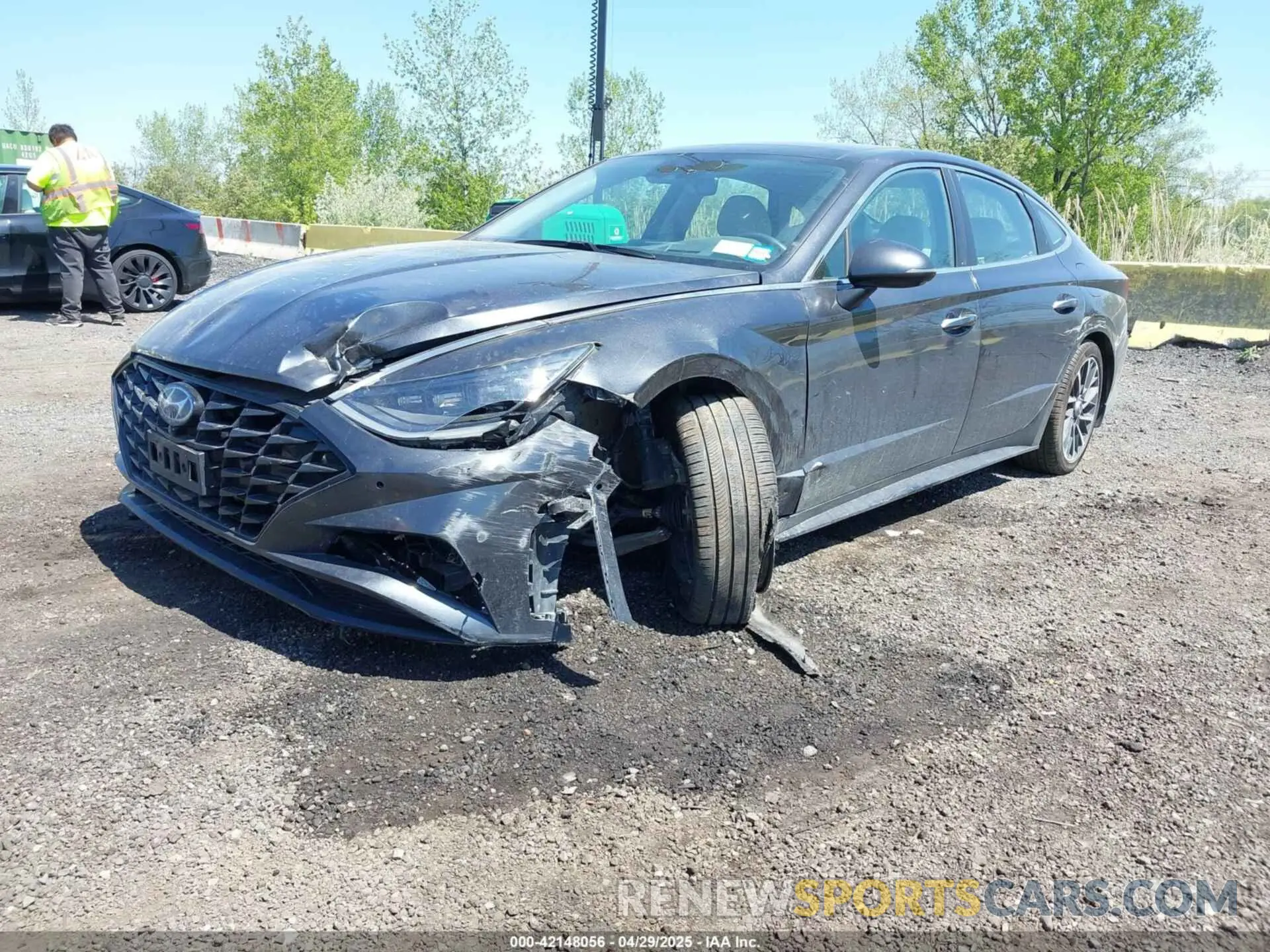 2 Photograph of a damaged car 5NPEH4J22MH105279 HYUNDAI SONATA 2021