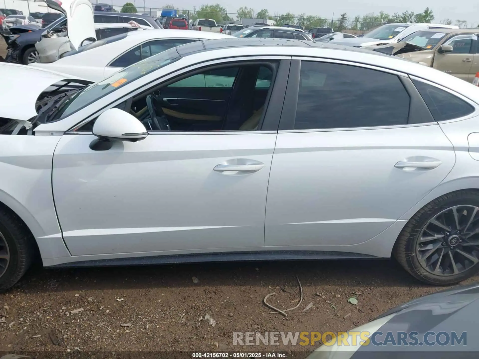 15 Photograph of a damaged car 5NPEH4J26MH102515 HYUNDAI SONATA 2021