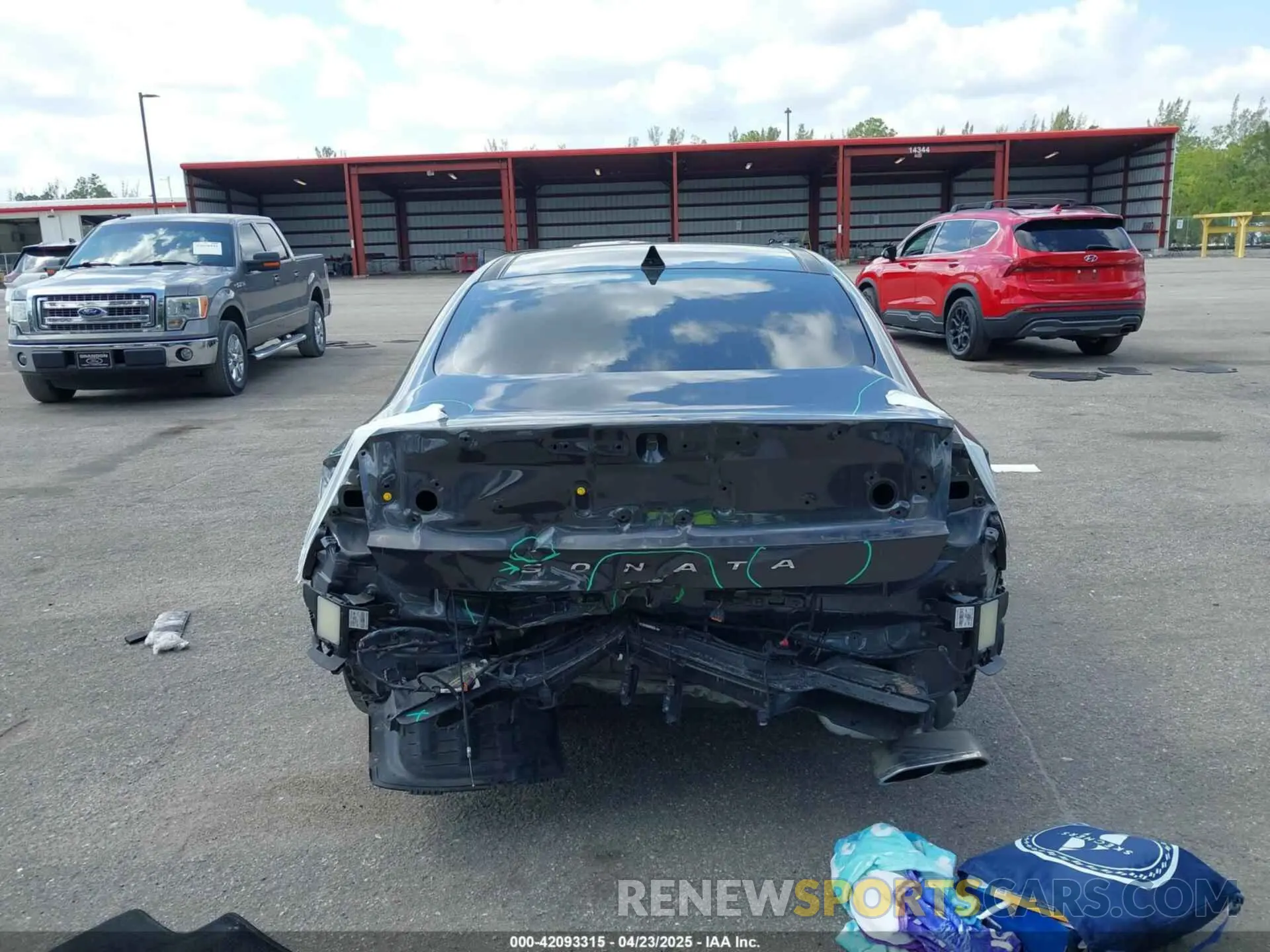 16 Photograph of a damaged car 5NPEH4J27MH096899 HYUNDAI SONATA 2021