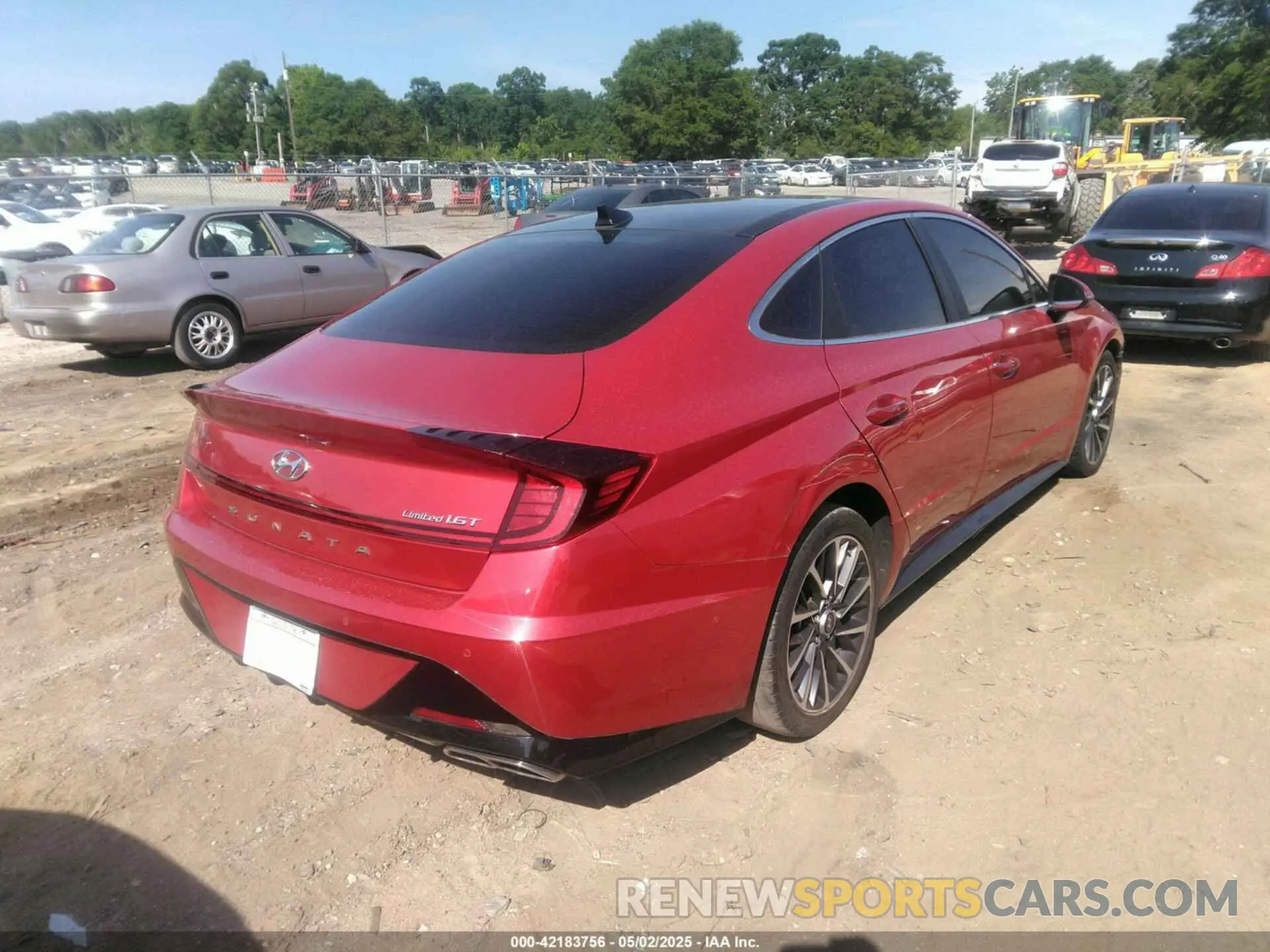 4 Photograph of a damaged car 5NPEH4J27MH100465 HYUNDAI SONATA 2021