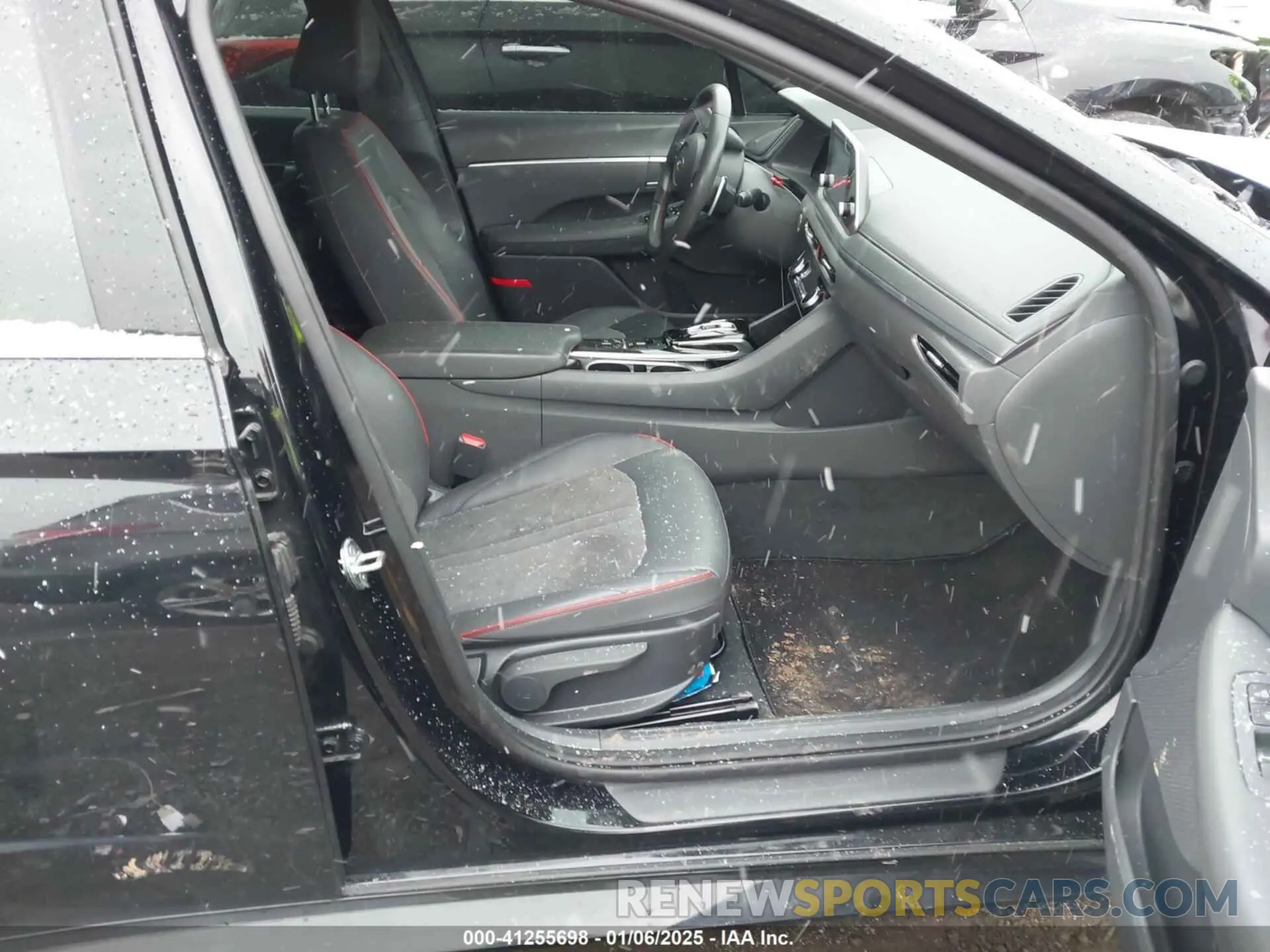 5 Photograph of a damaged car 5NPEJ4J20MH112672 HYUNDAI SONATA 2021