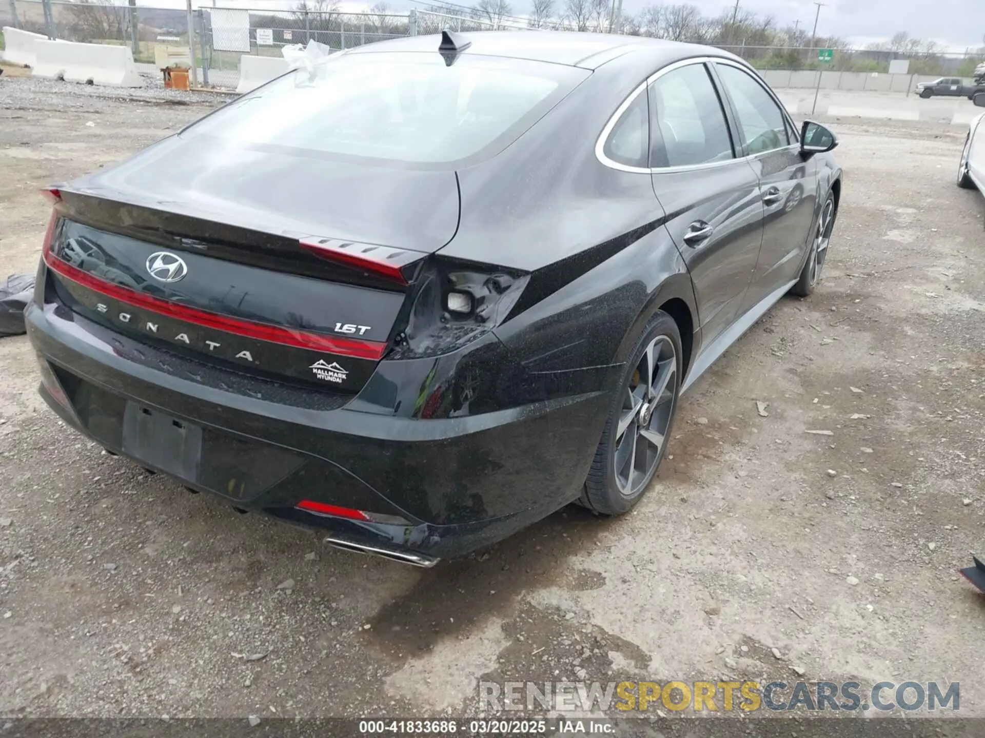 4 Photograph of a damaged car 5NPEJ4J21MH111126 HYUNDAI SONATA 2021
