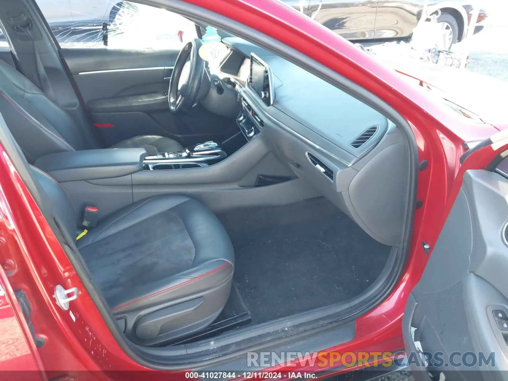 5 Photograph of a damaged car 5NPEJ4J22MH084616 HYUNDAI SONATA 2021